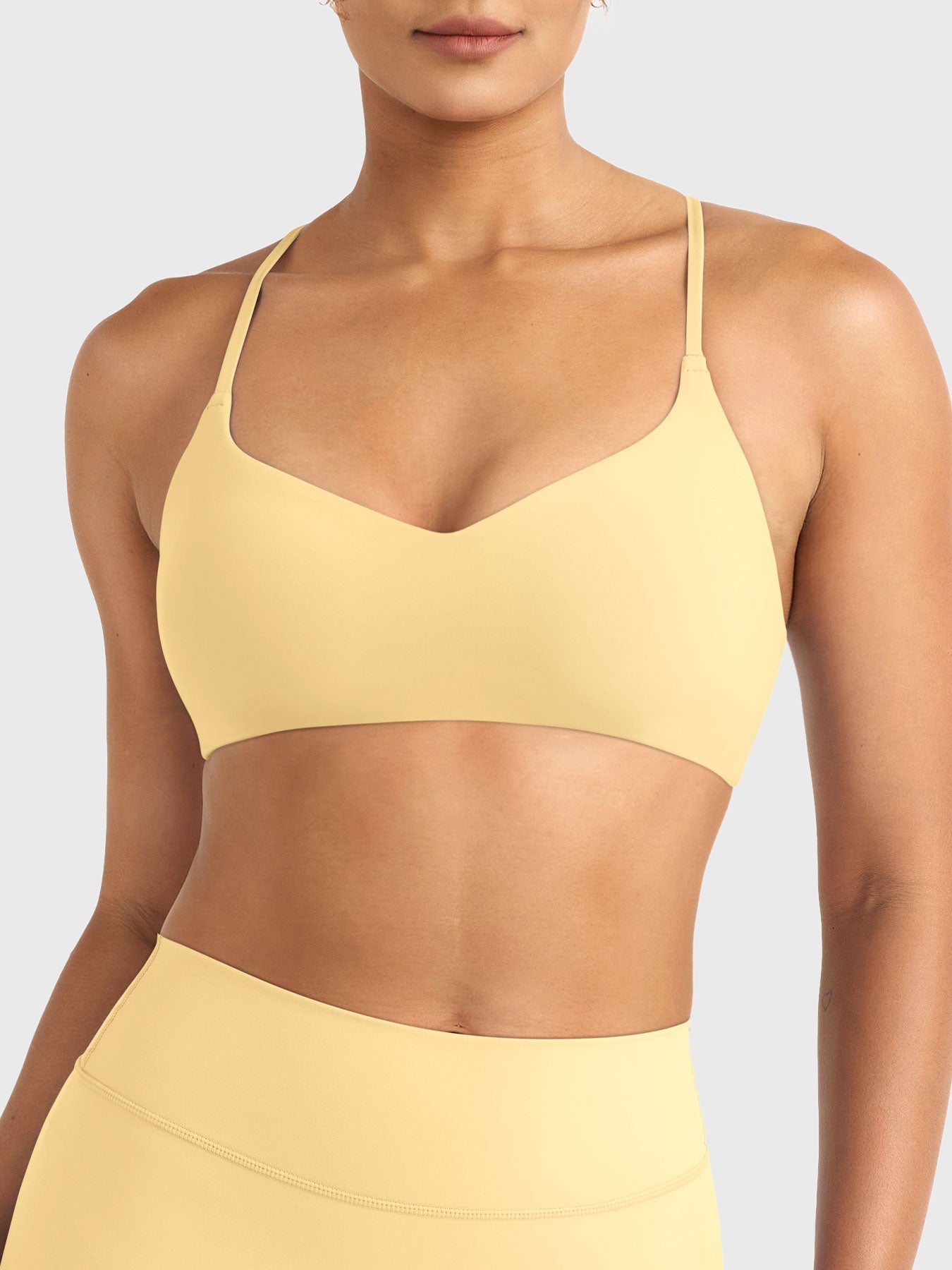 Yeoreo Wawiay Twist Back Sports Bra
