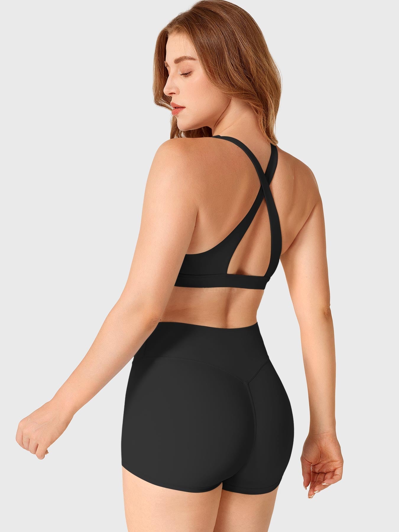 Yeoreo Wafiya Deep V Neck Sports Bra