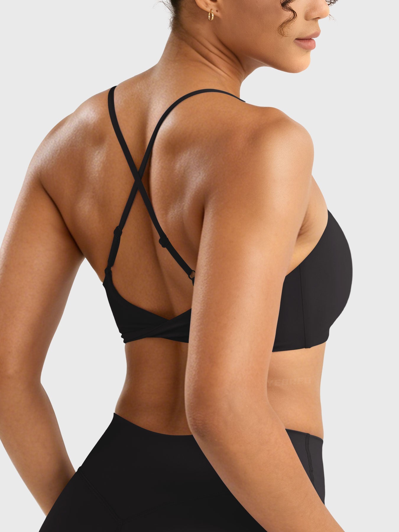 Yeoreo Wawiay Twist Back Sports Bra