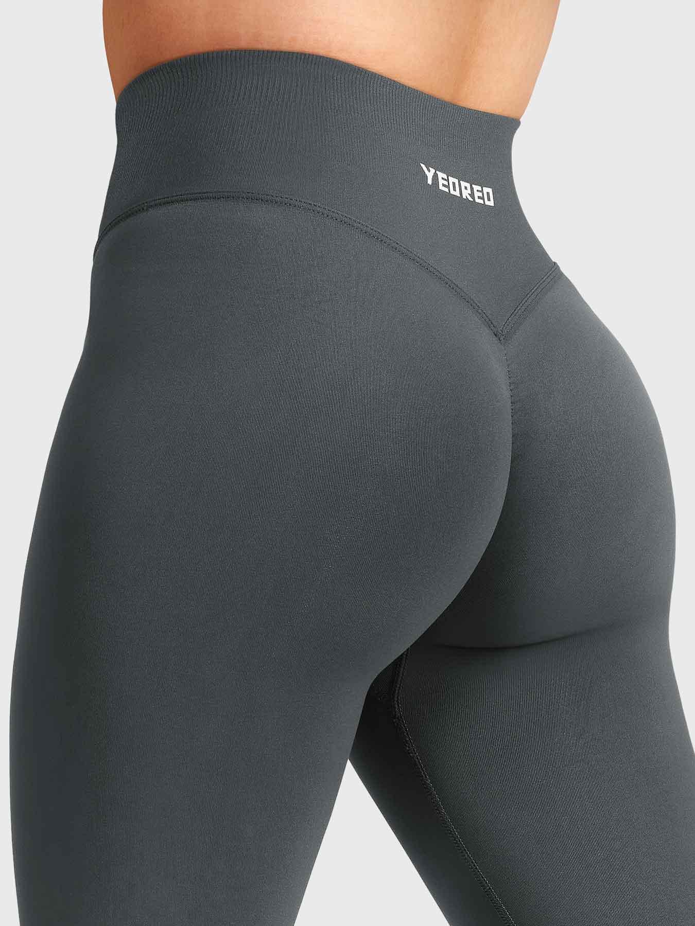 Yeoreo Brinklie Mini Flare Leggings