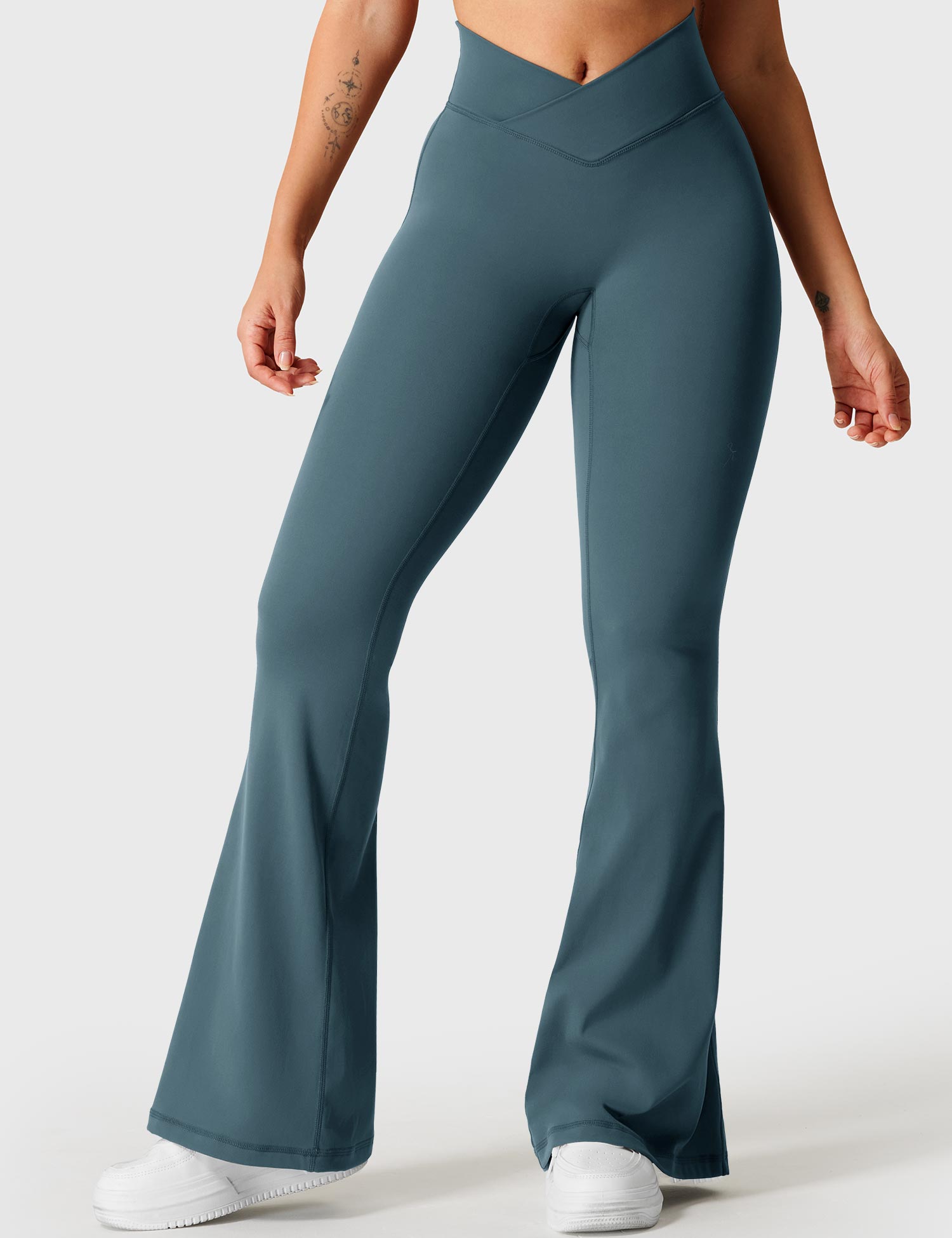 Yeoreo V-waistband Kalie Flare Leggings