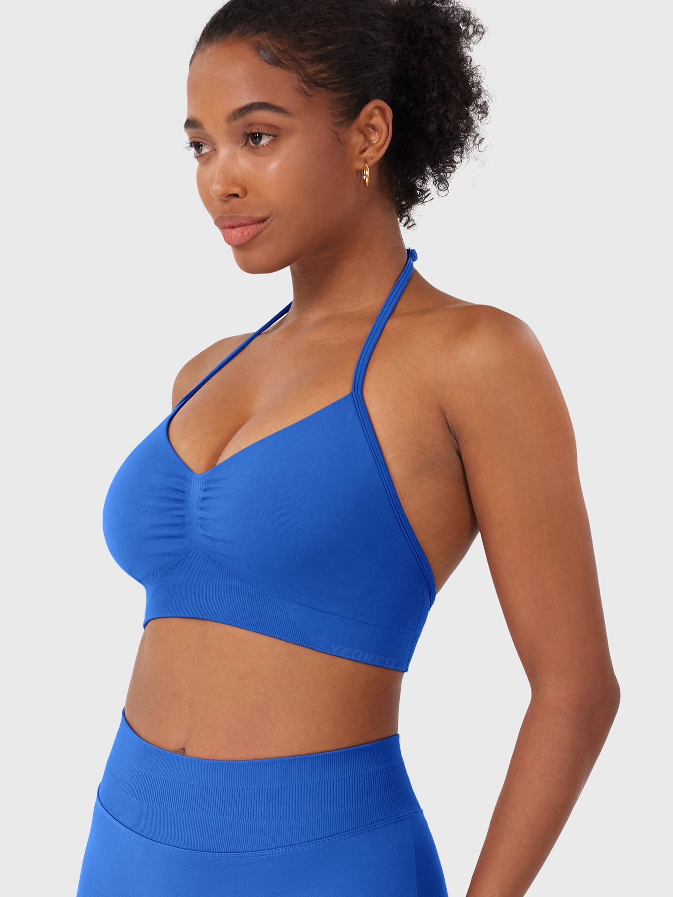 Yeoreo Vanie SoftHue Halter Sports Bra