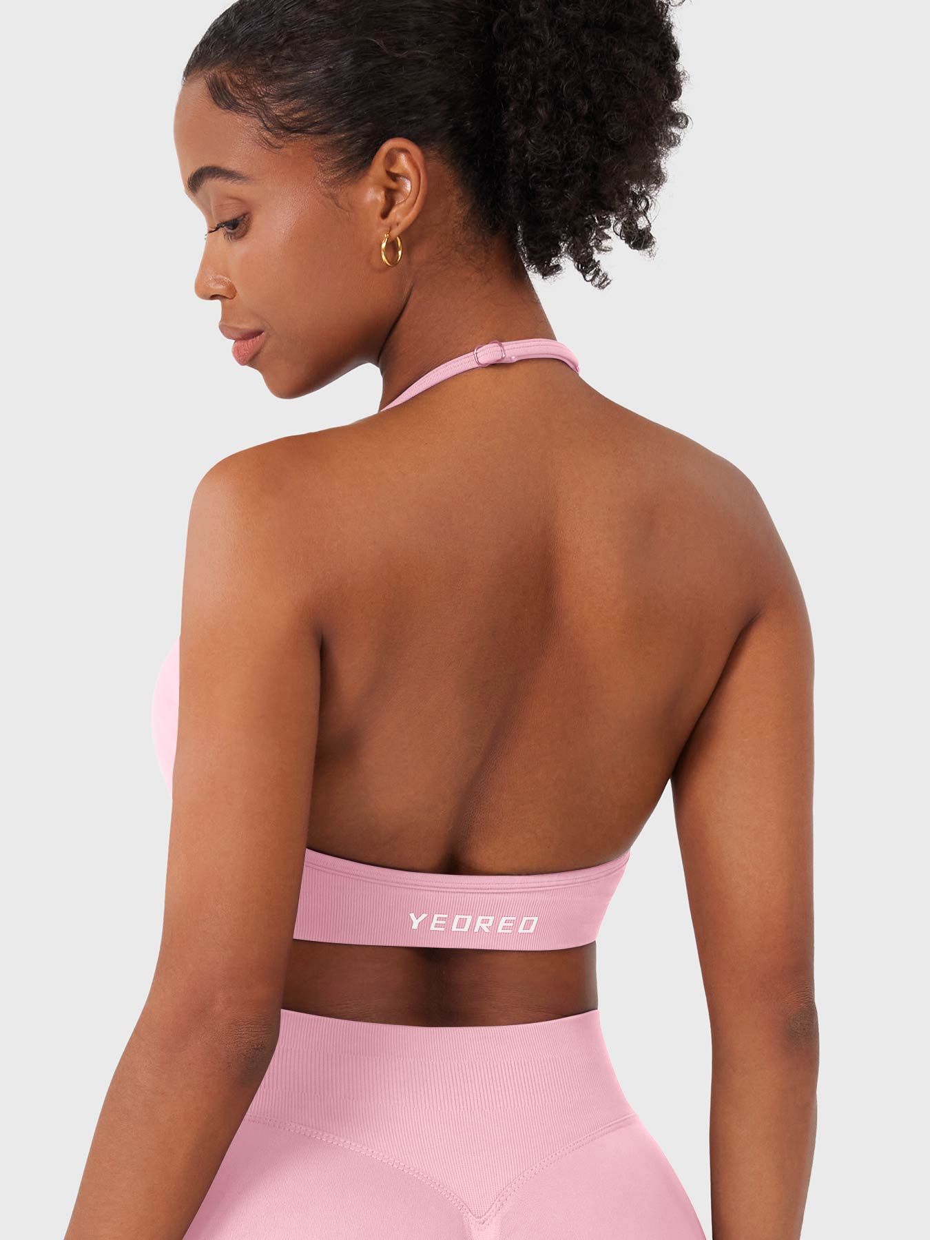 Yeoreo Vanie SoftHue Halter Sports Bra