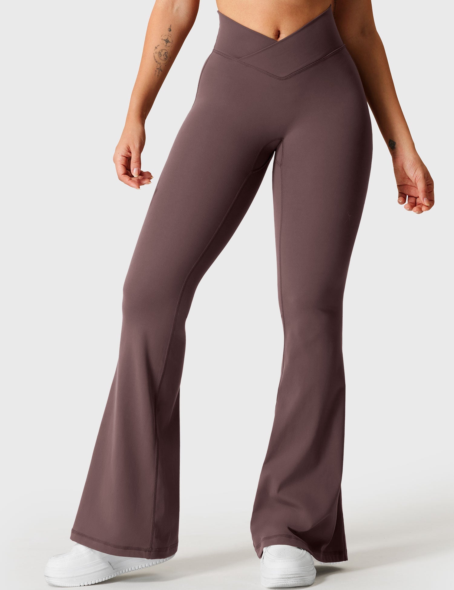 Yeoreo V-waistband Kalie Flare Leggings