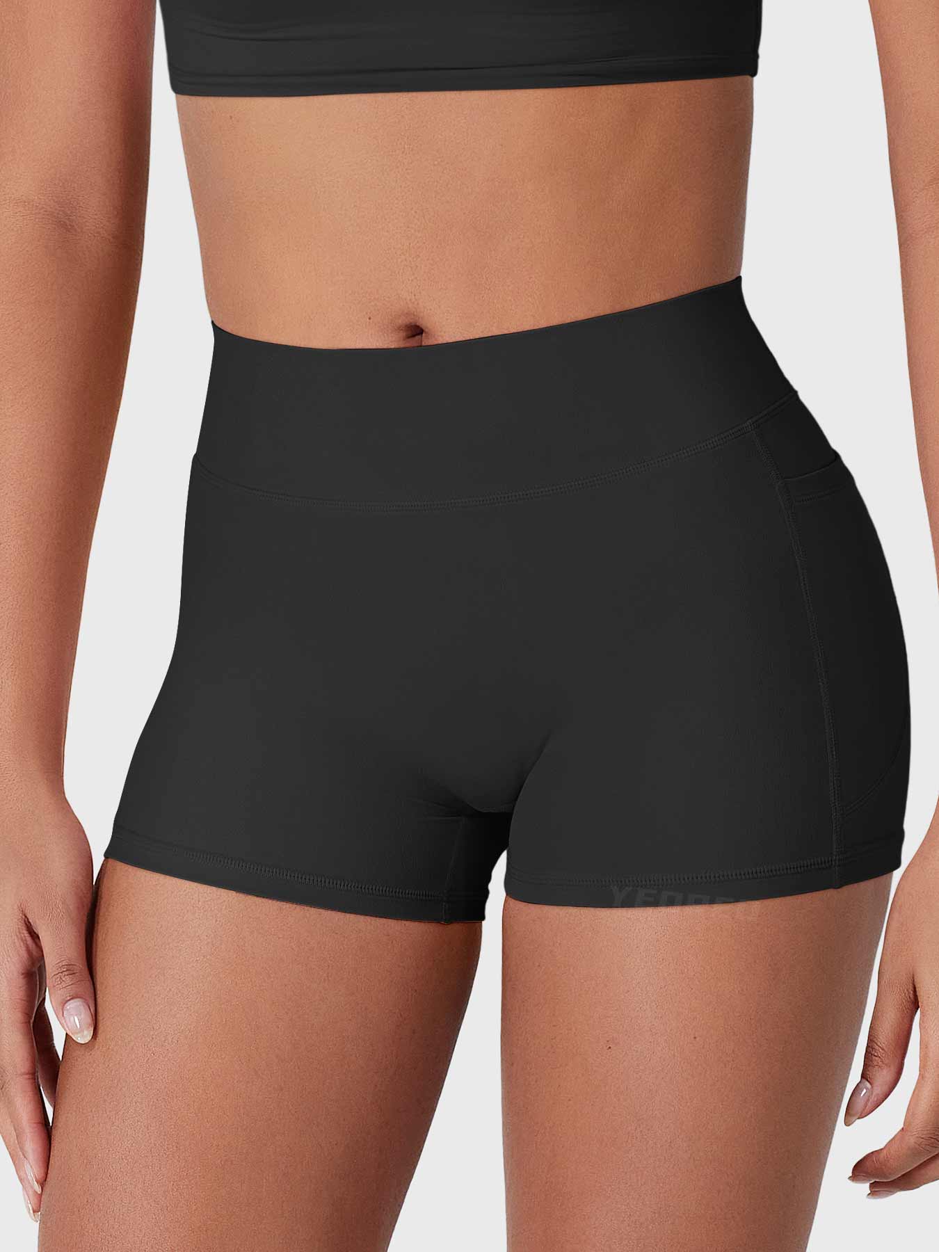Yeoreo Eloiwen 3.6" Mid Rise Shorts with Pockets