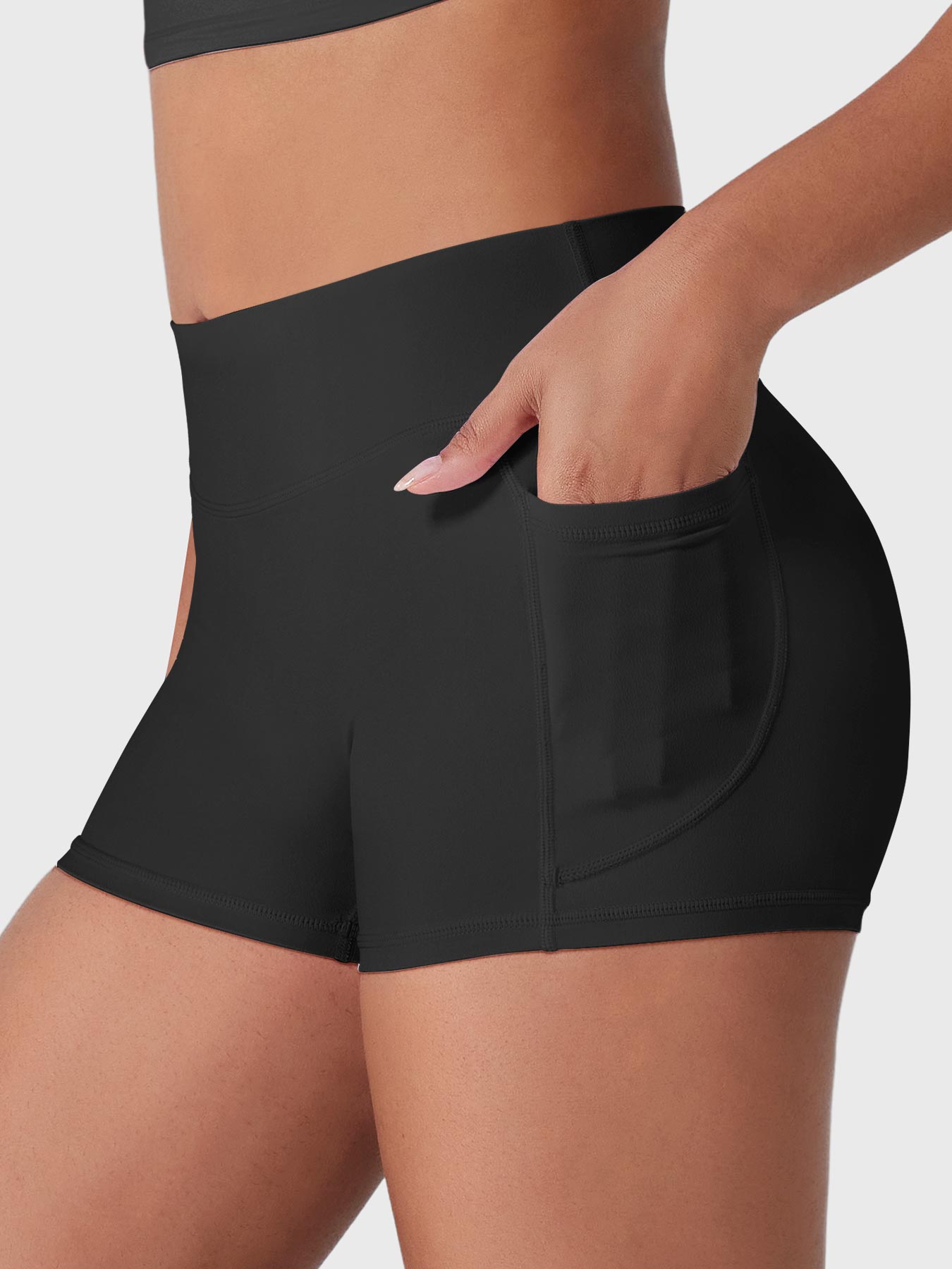 Yeoreo Eloiwen 3.6" Mid Rise Shorts with Pockets