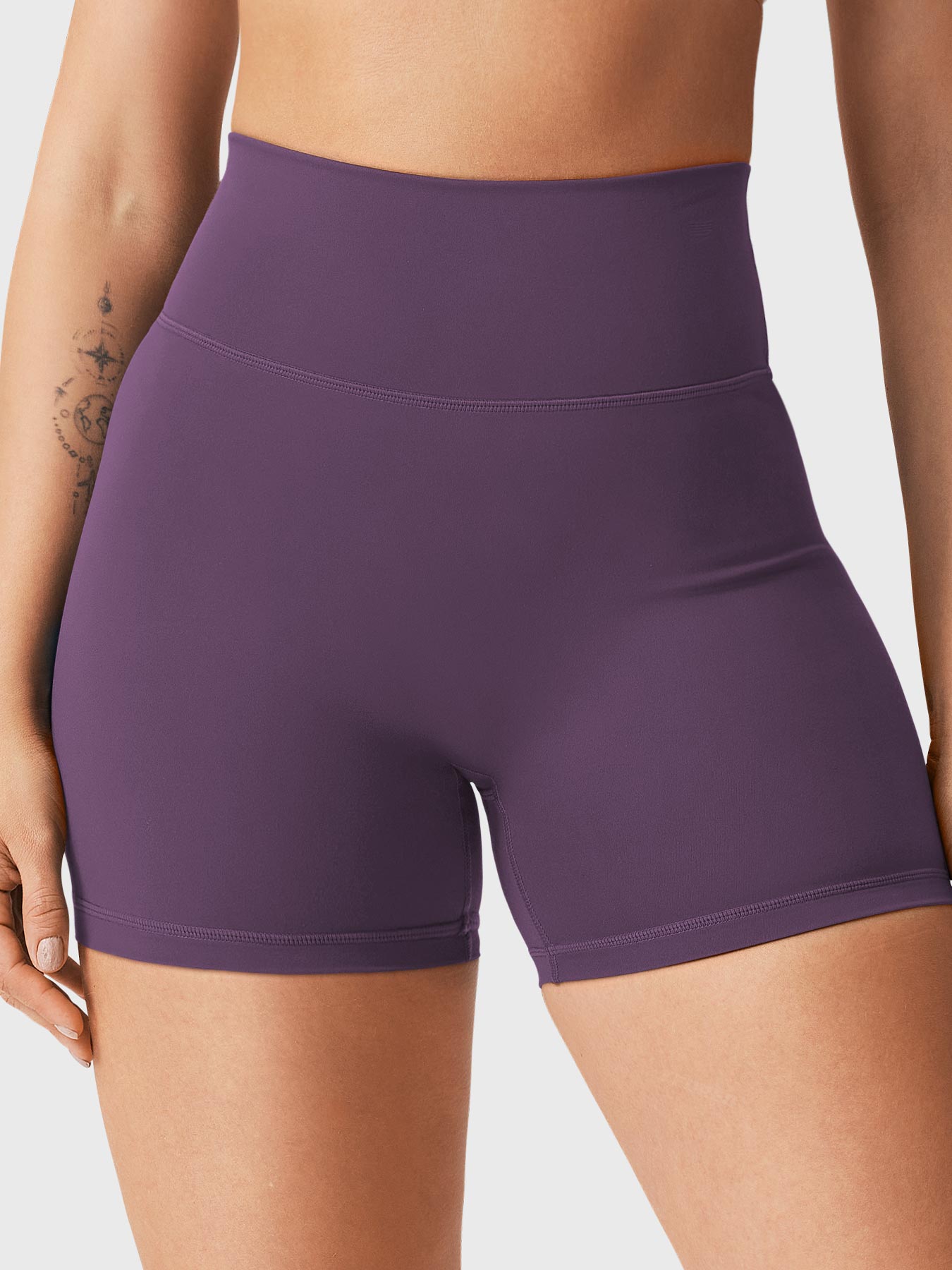 Yeoreo Craze 4.5" Scrunch Shorts