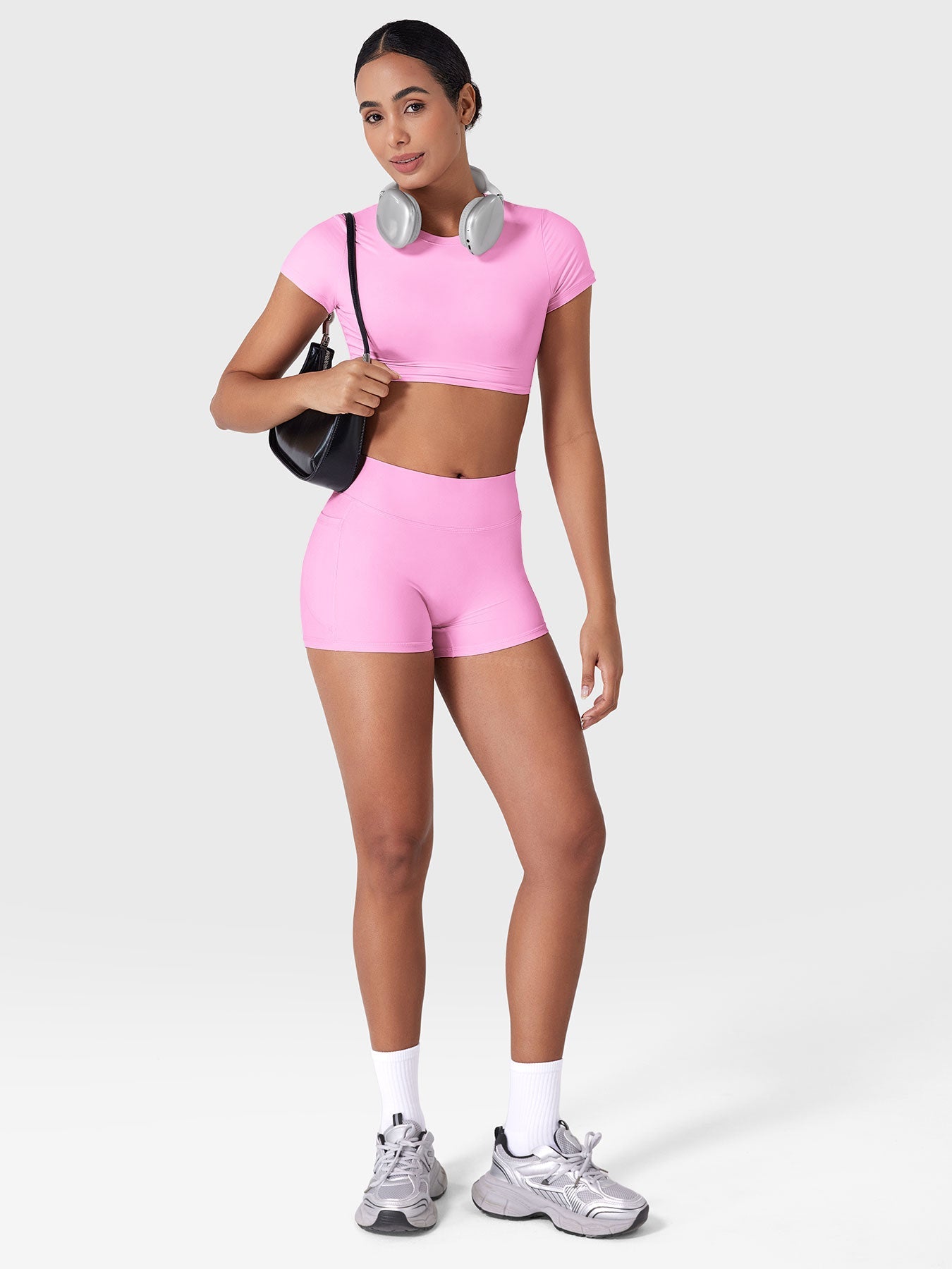 Yeoreo Eloiwen 3.6" Mid Rise Shorts with Pockets