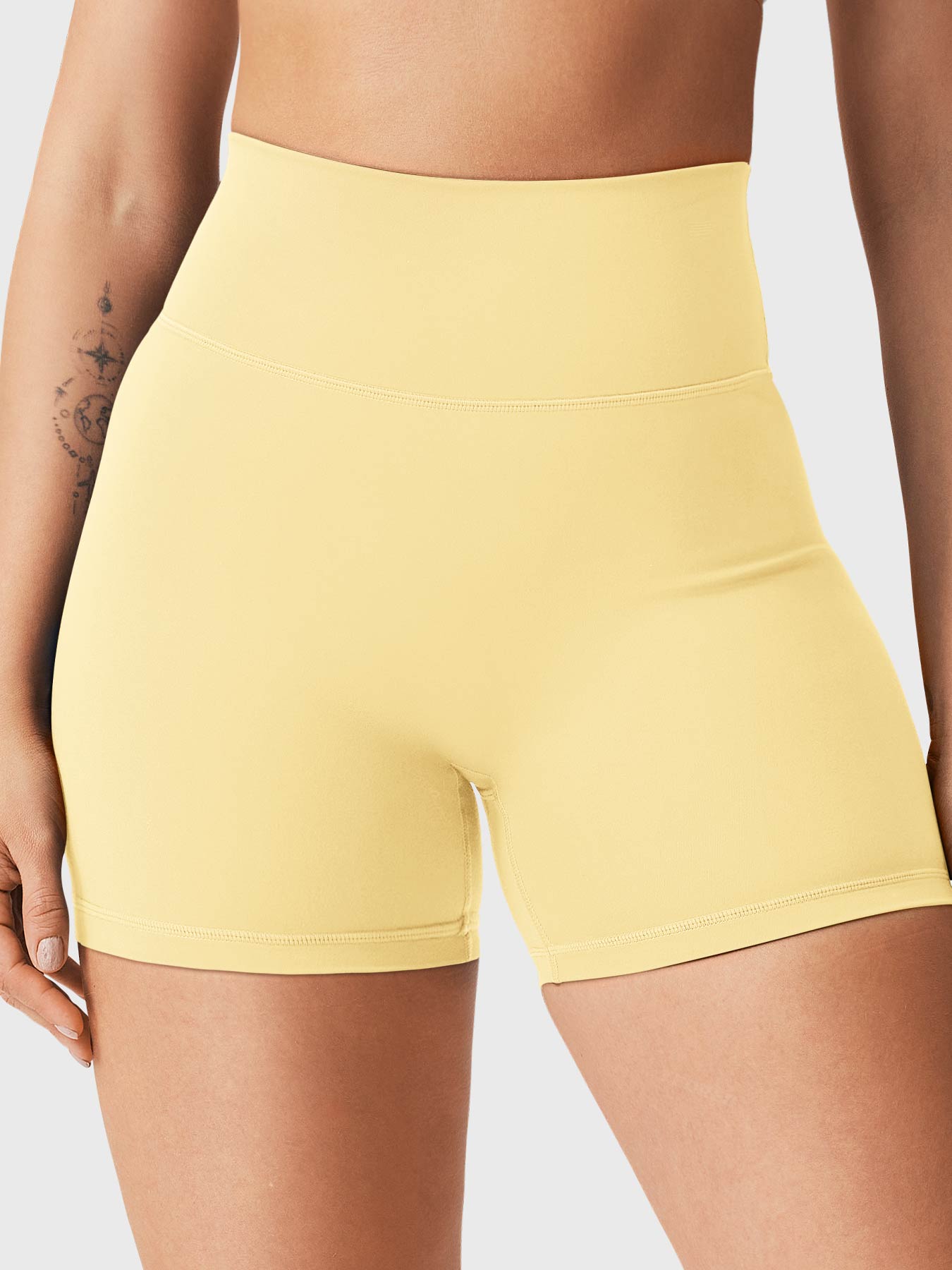 Yeoreo Craze 4.5" Scrunch Shorts