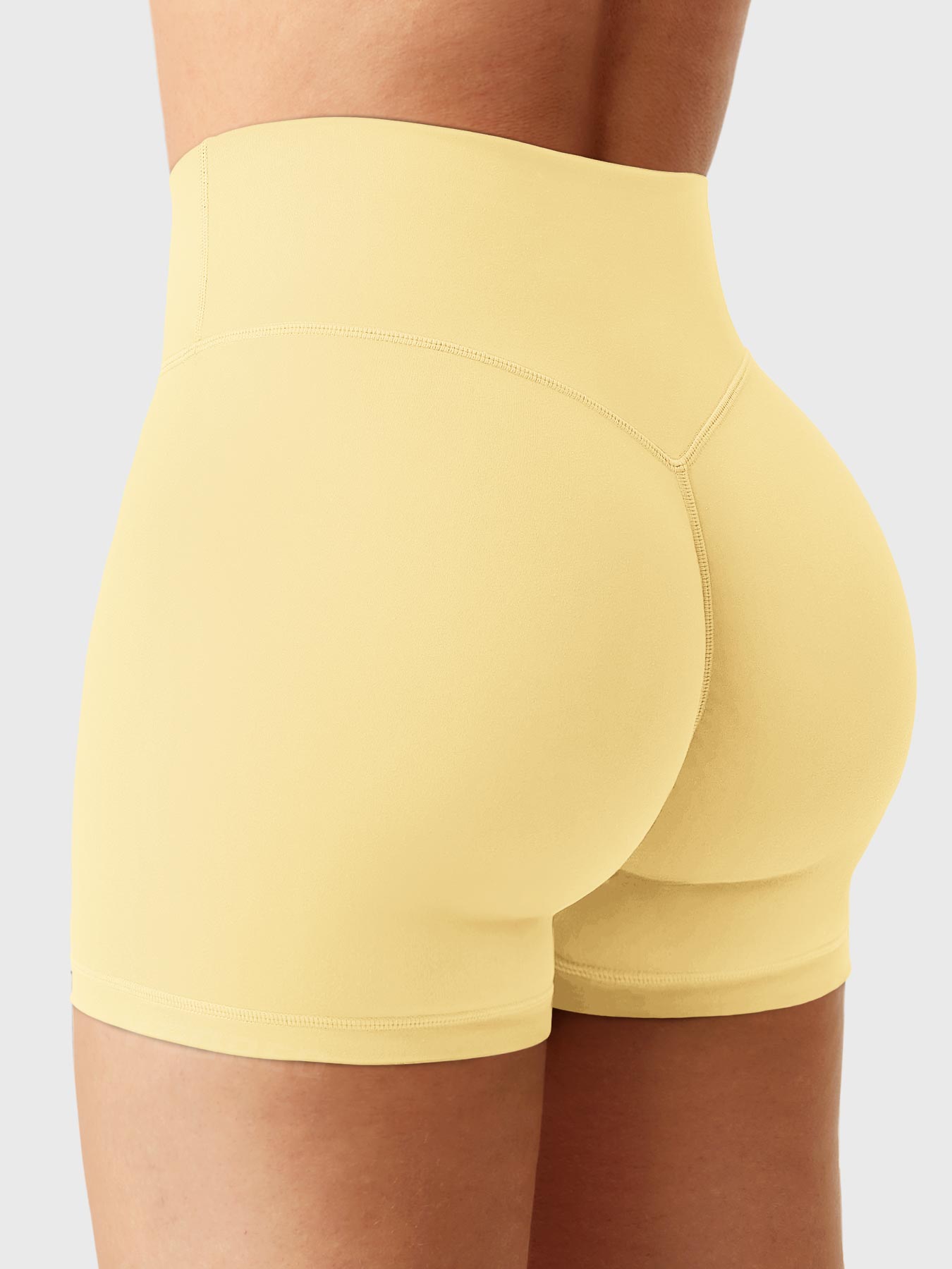 Yeoreo Craze 4.5" Scrunch Shorts
