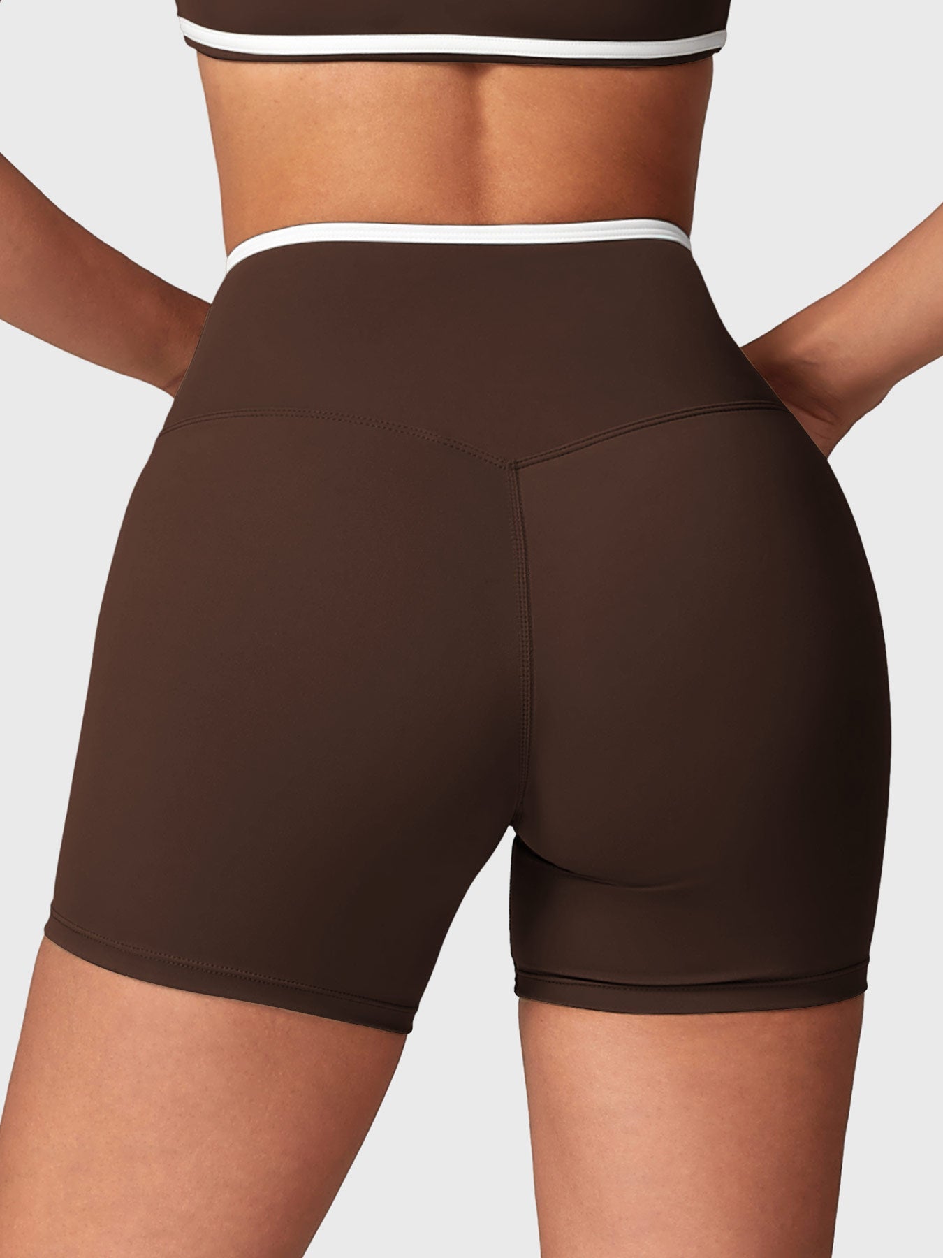 Yeoreo Alberta Contrast Trim Shorts