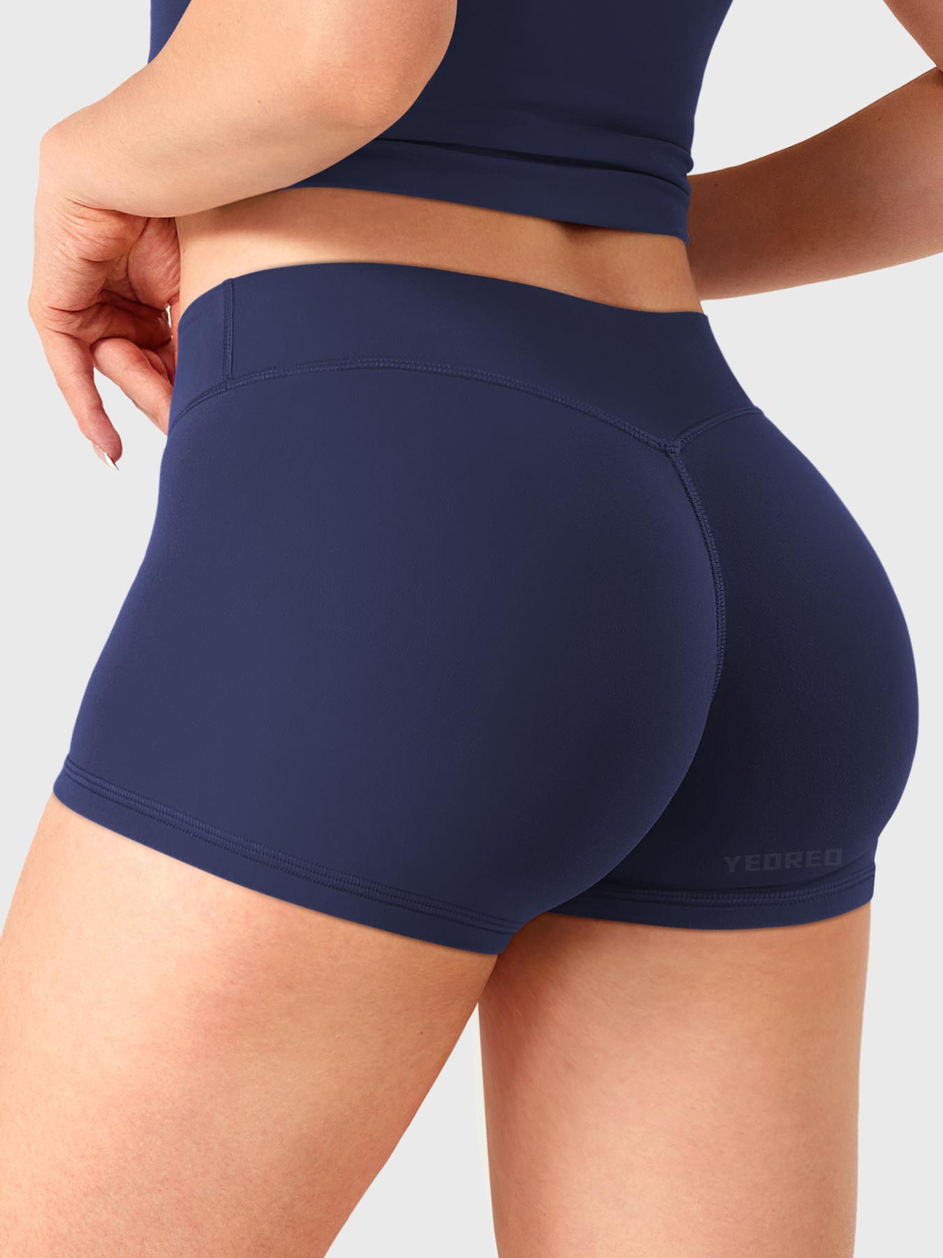 Yeoreo Zahida 2.5" V-Back Shorts