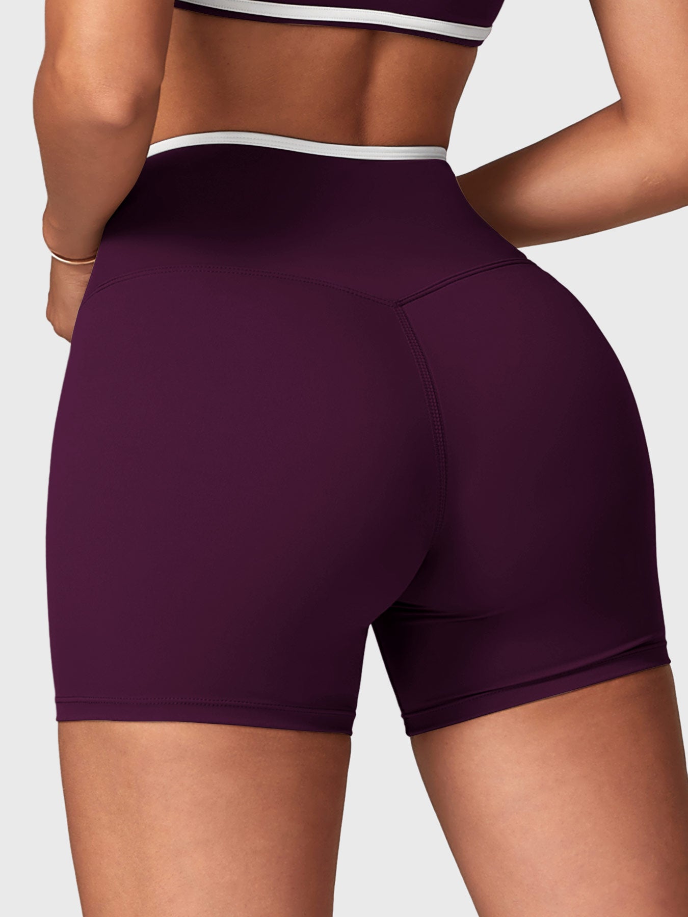 Yeoreo Alberta Contrast Trim Shorts