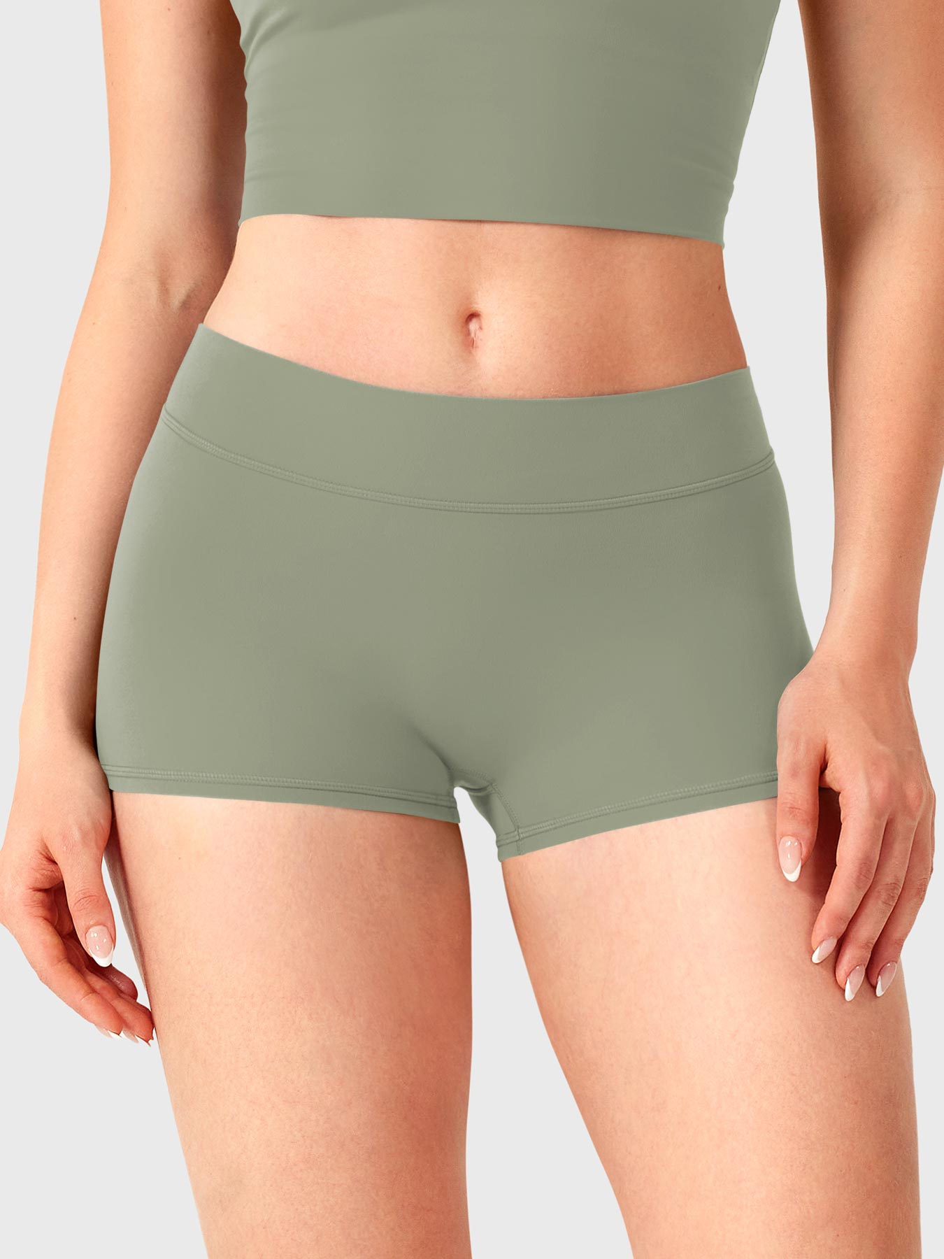 Yeoreo Zahida 2.5" V-Back Shorts