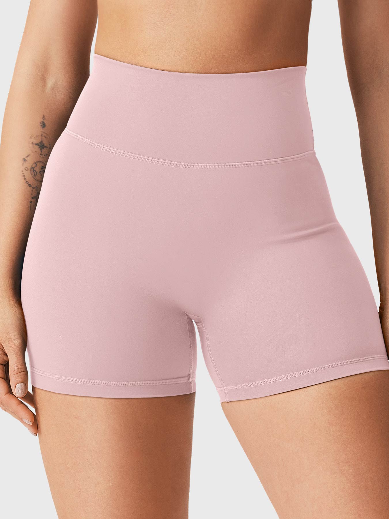 Yeoreo Craze 4.5" Scrunch Shorts