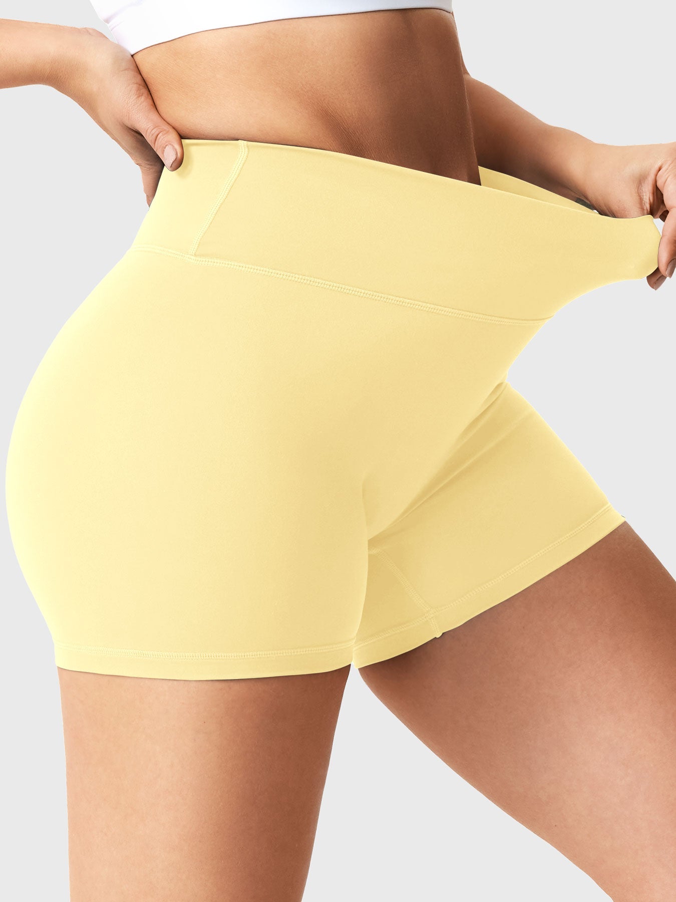 Yeoreo Craze 3.6" Scrunch Shorts