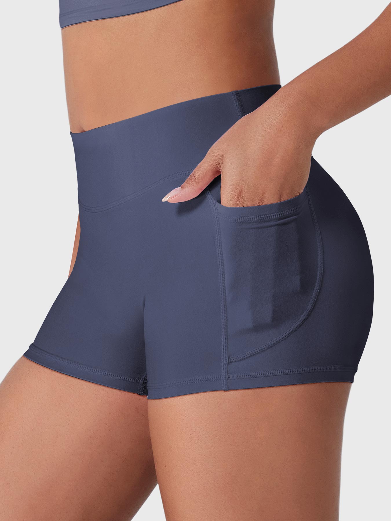 Yeoreo Eloiwen 3.6" Mid Rise Shorts with Pockets