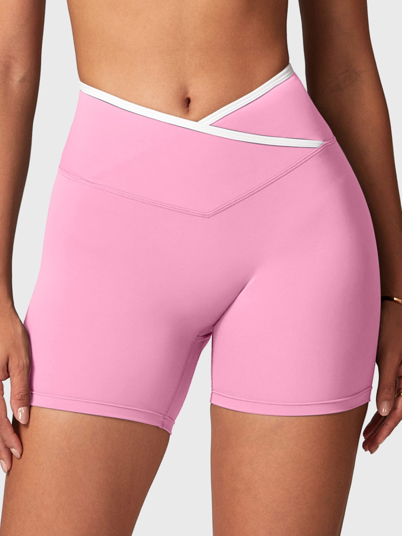 Yeoreo Alberta Contrast Trim Shorts
