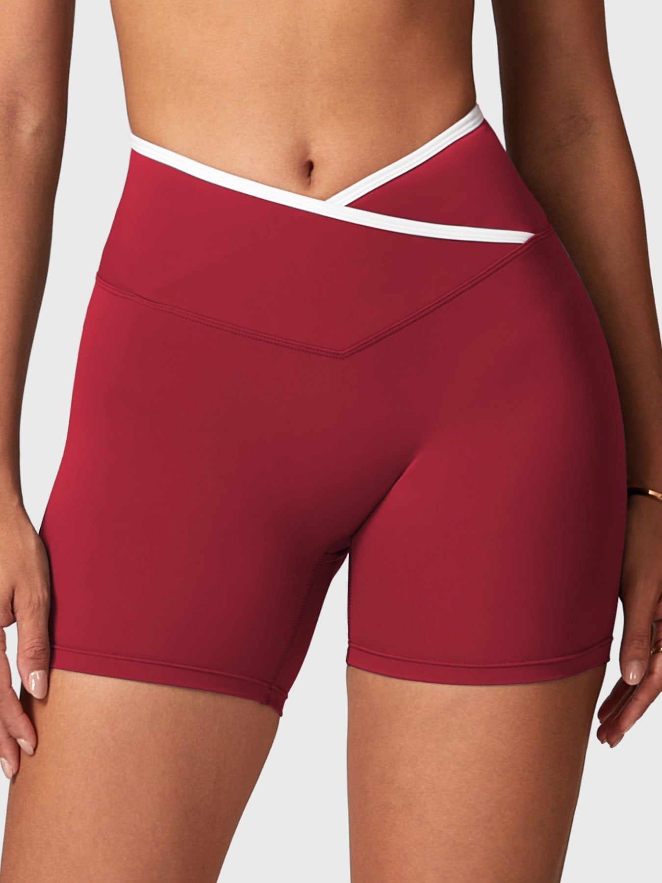 Yeoreo Alberta Contrast Trim Shorts