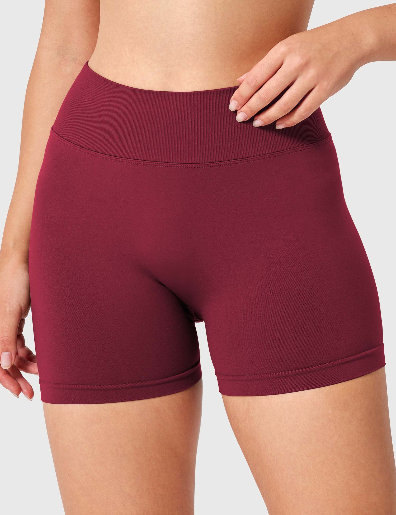 Yeoreo V Cross Liz Seamless Shorts 3.6"