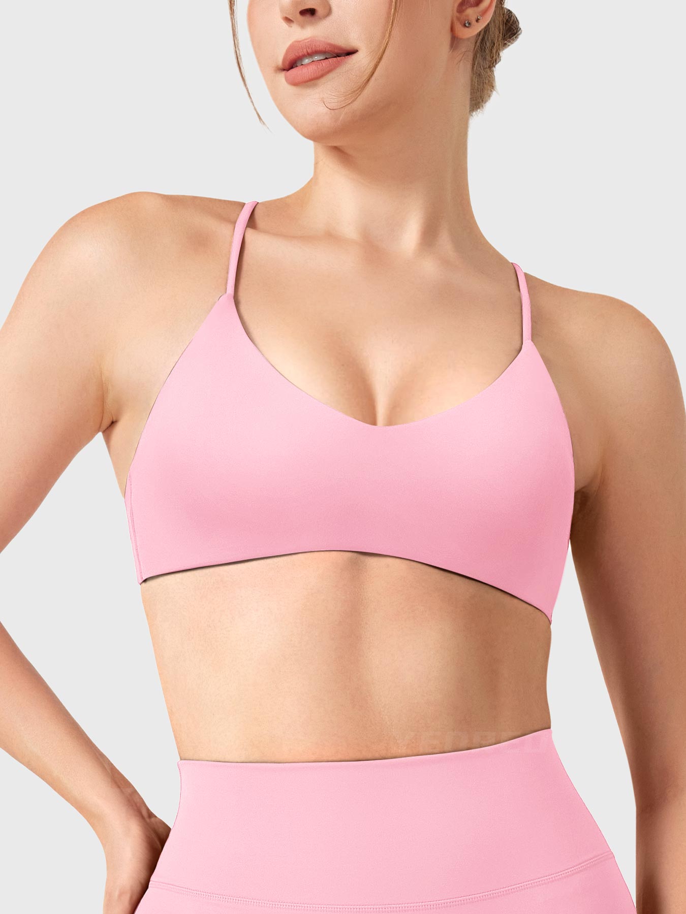 Yeoreo Zaahira V-Neck Adjustable Sports Bra