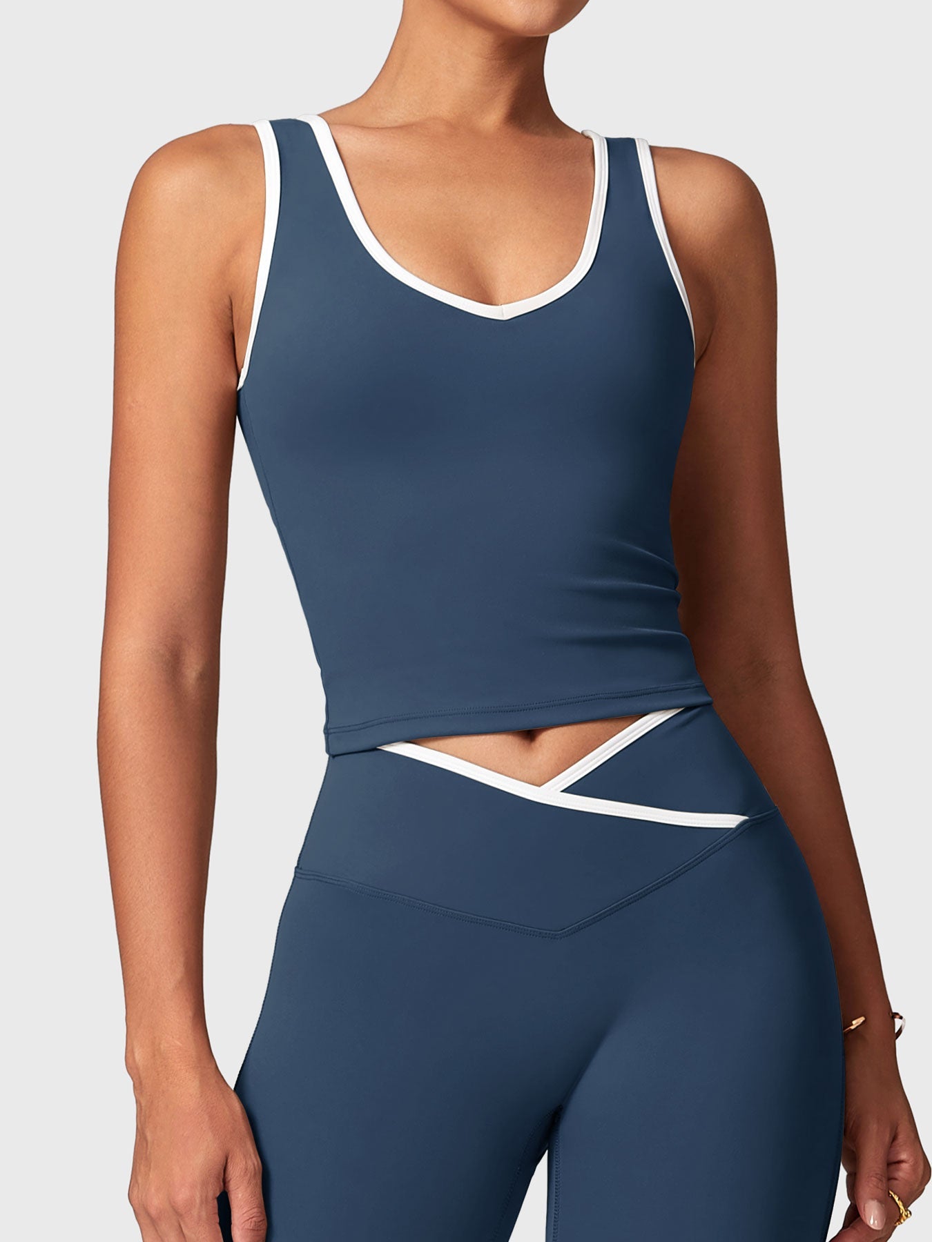 Yeoreo Alberta Contrast Trim Tank