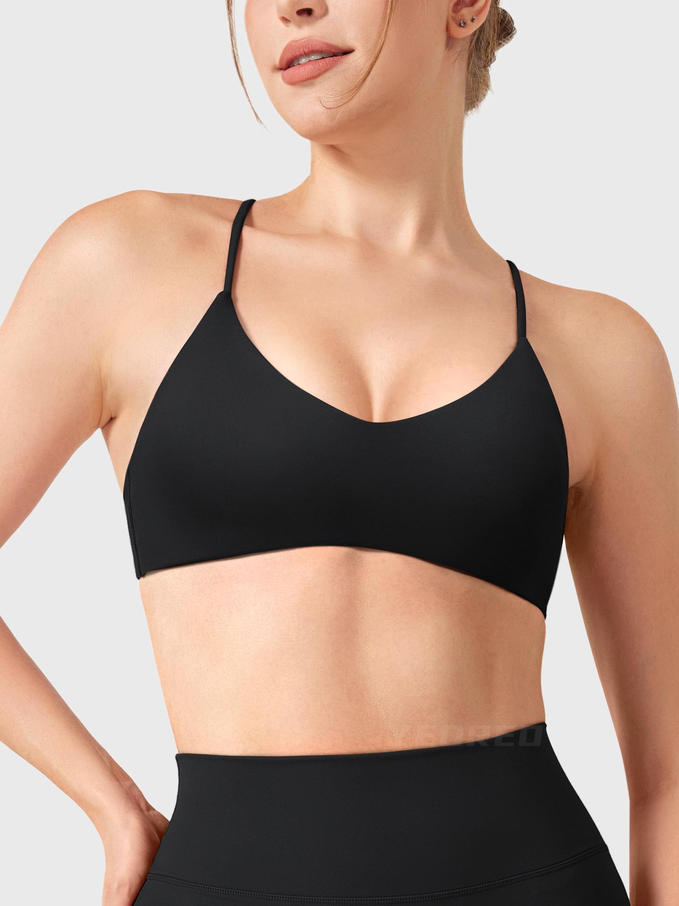 Yeoreo Zaahira V-Neck Adjustable Sports Bra