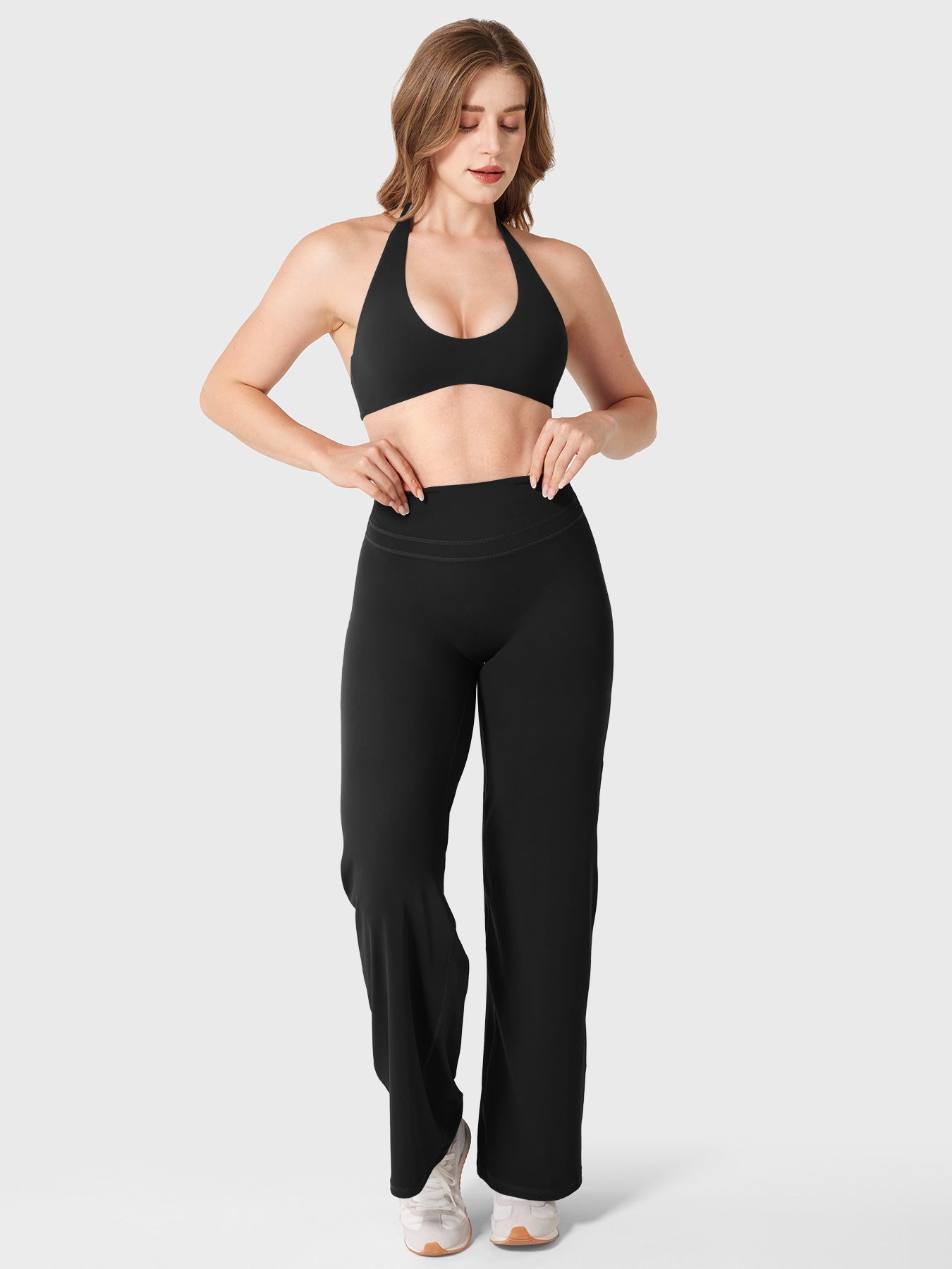 Yeoreo Laarni Halter Backless Sports Bra