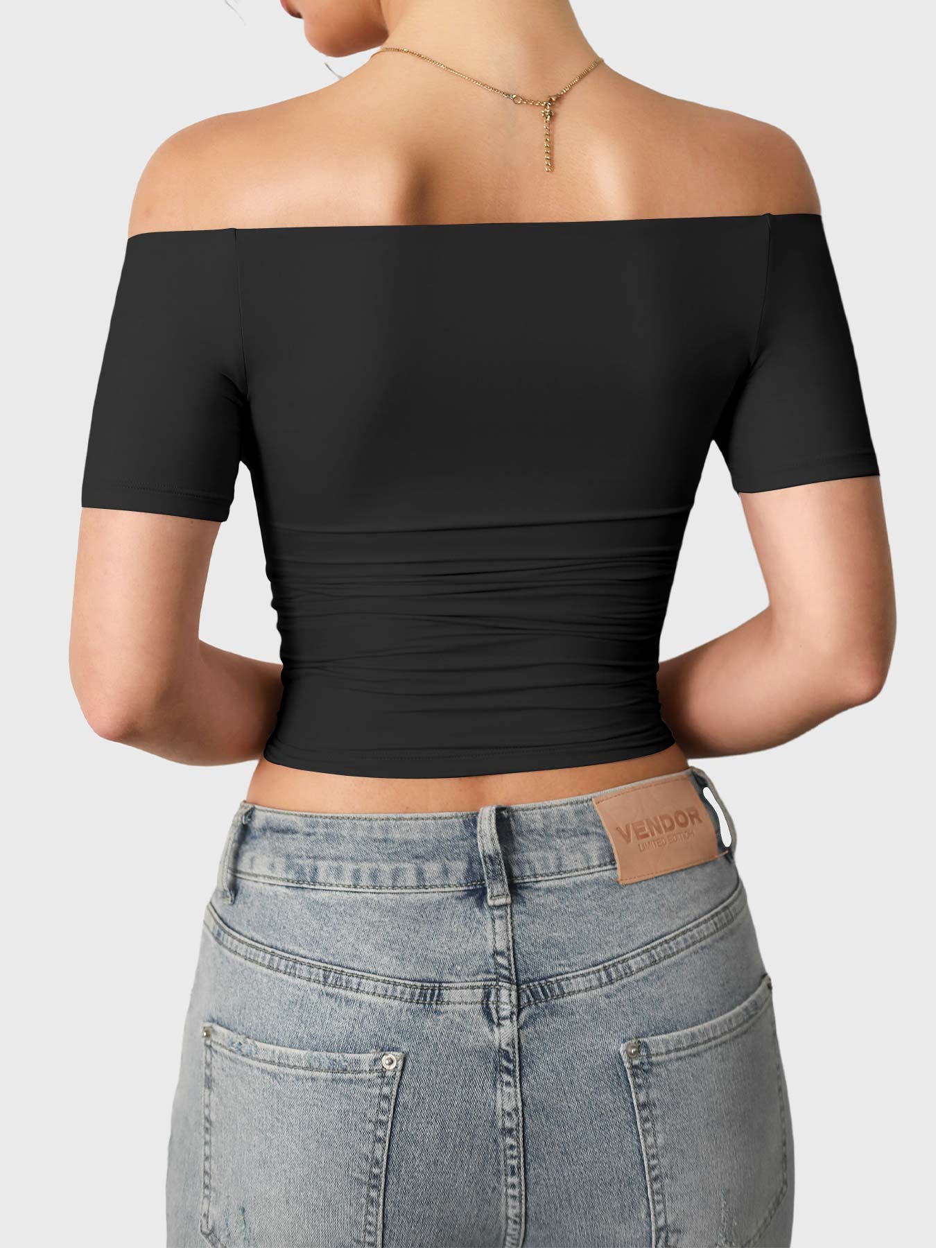Yeoreo Luzlie Off Shoulder Short Sleeves