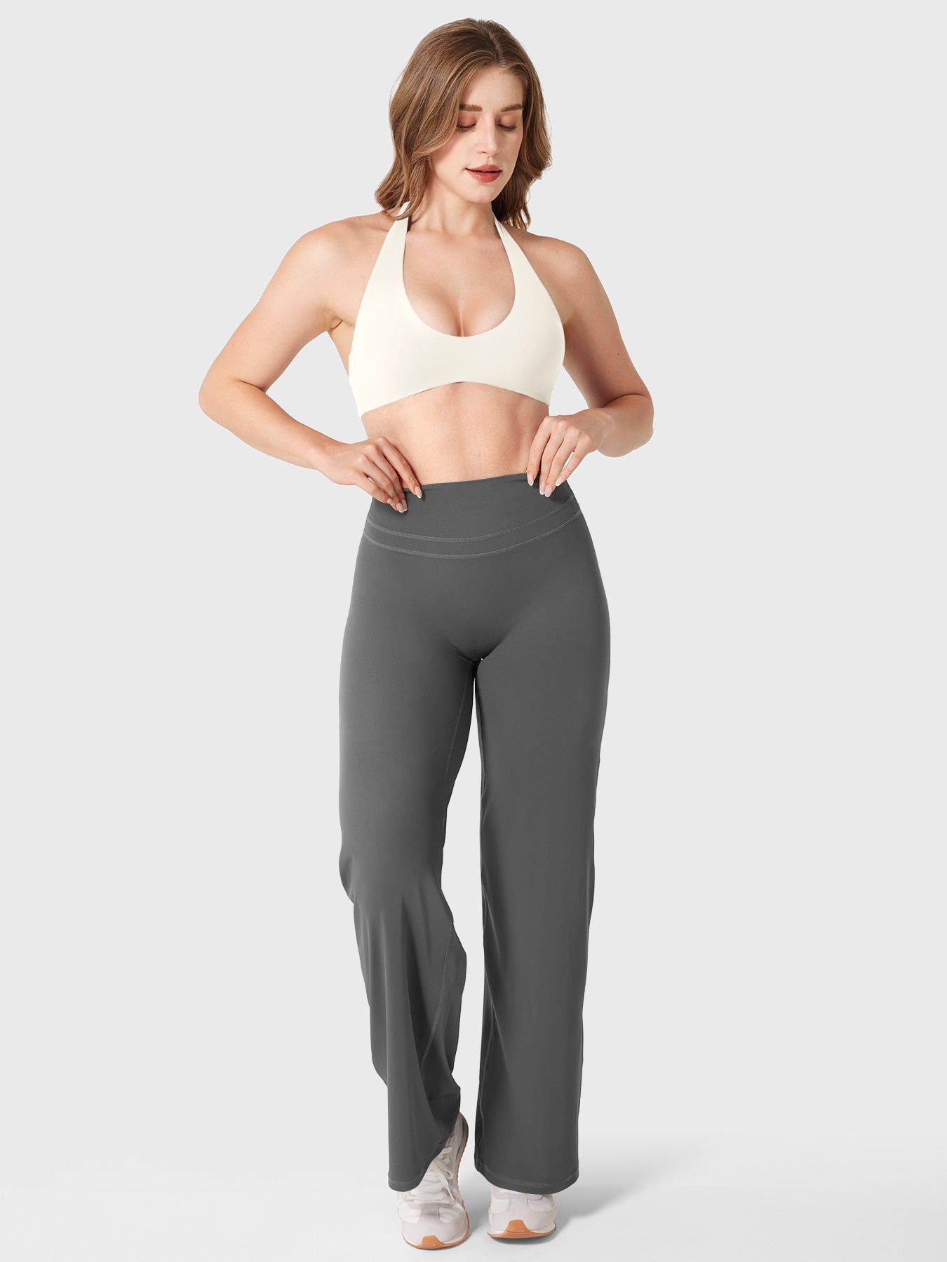 Yeoreo Laarni Halter Backless Sports Bra
