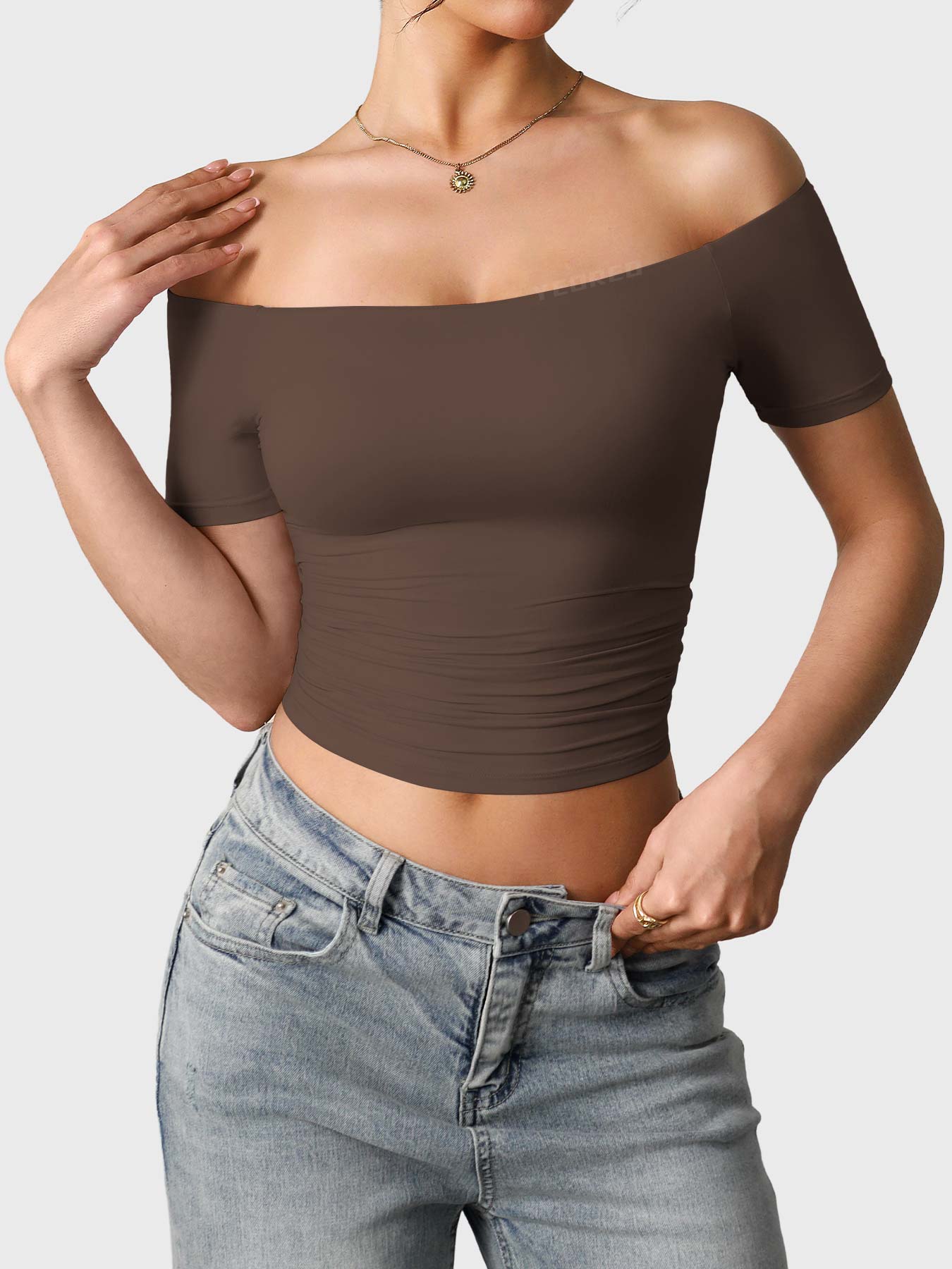 Yeoreo Luzlie Off Shoulder Short Sleeves