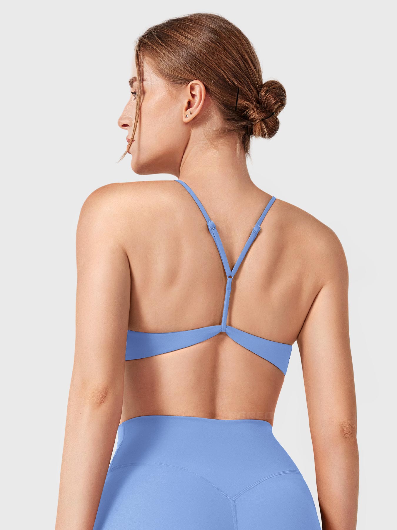 Yeoreo Zaahira V-Neck Adjustable Sports Bra