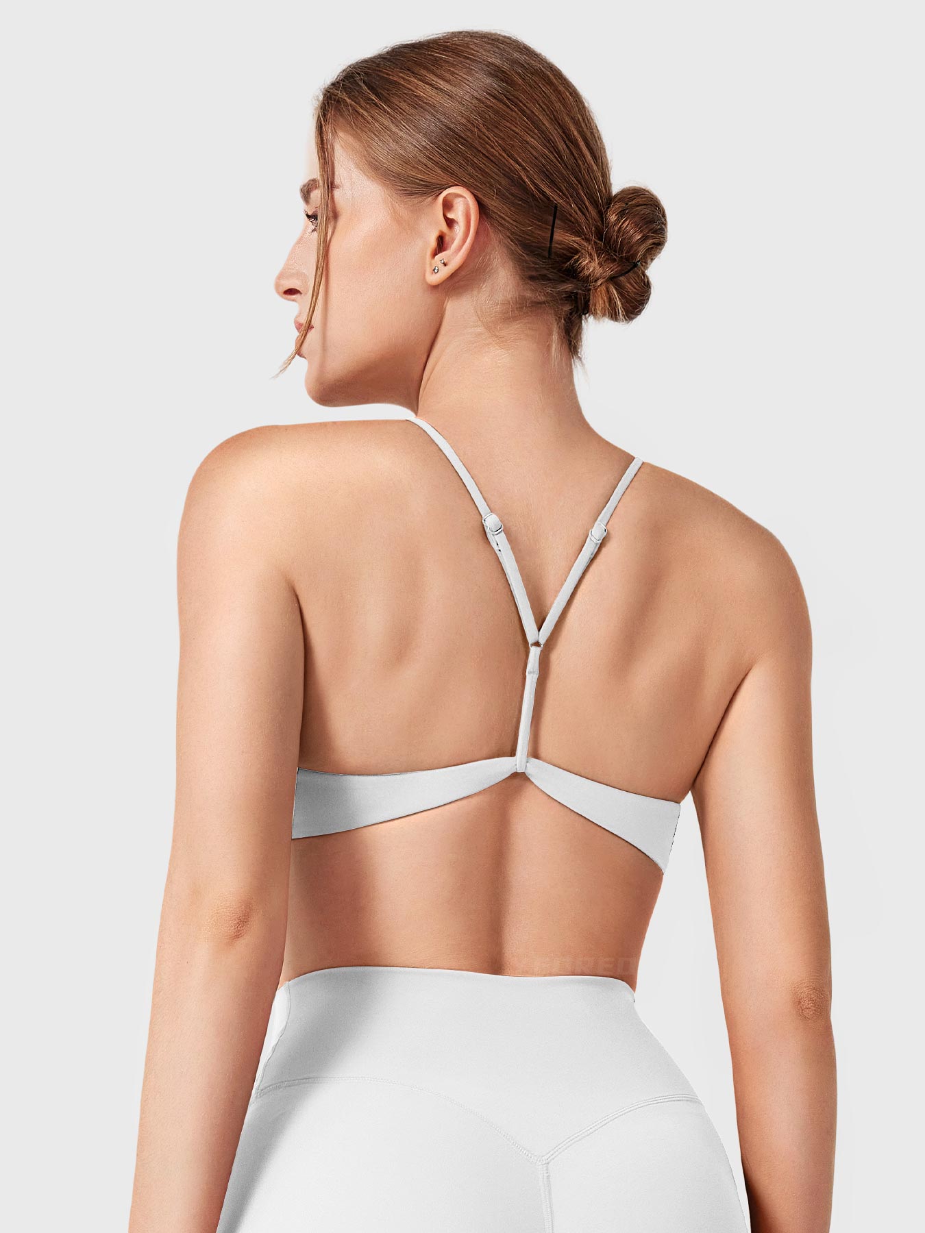 Yeoreo Zaahira V-Neck Adjustable Sports Bra