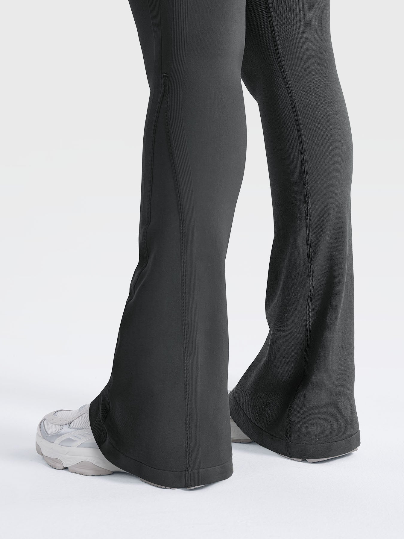 Yeoreo Lilliean 32" Mini Flare Leggings