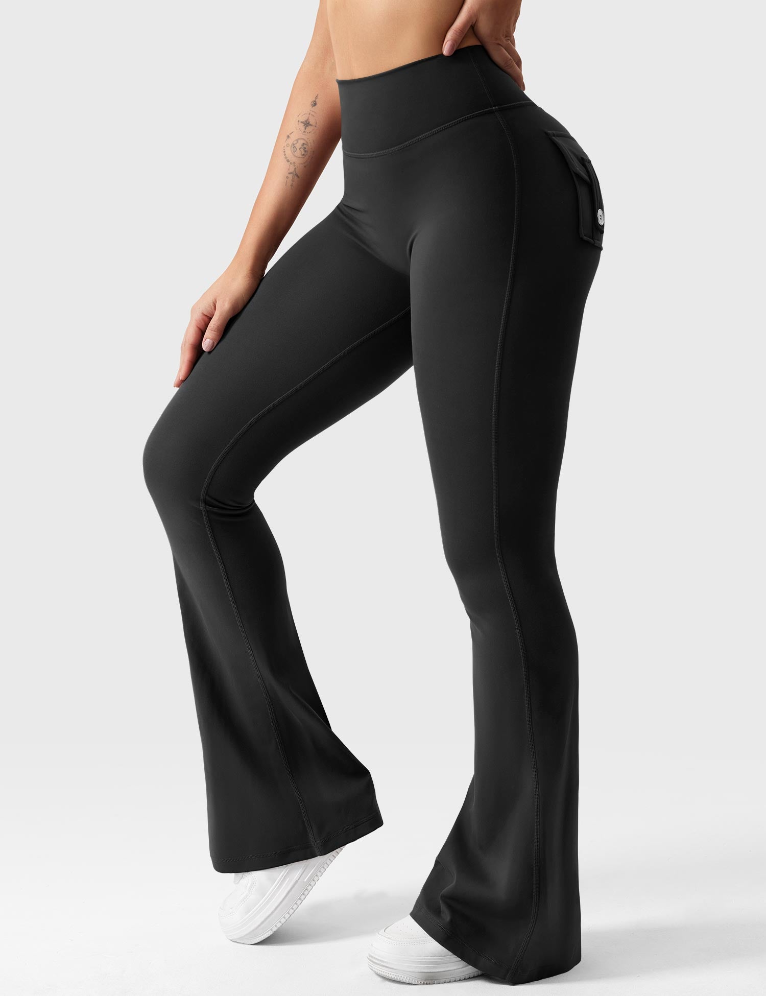 Yeoreo Brittany 30" Flared Leggings with Pockets