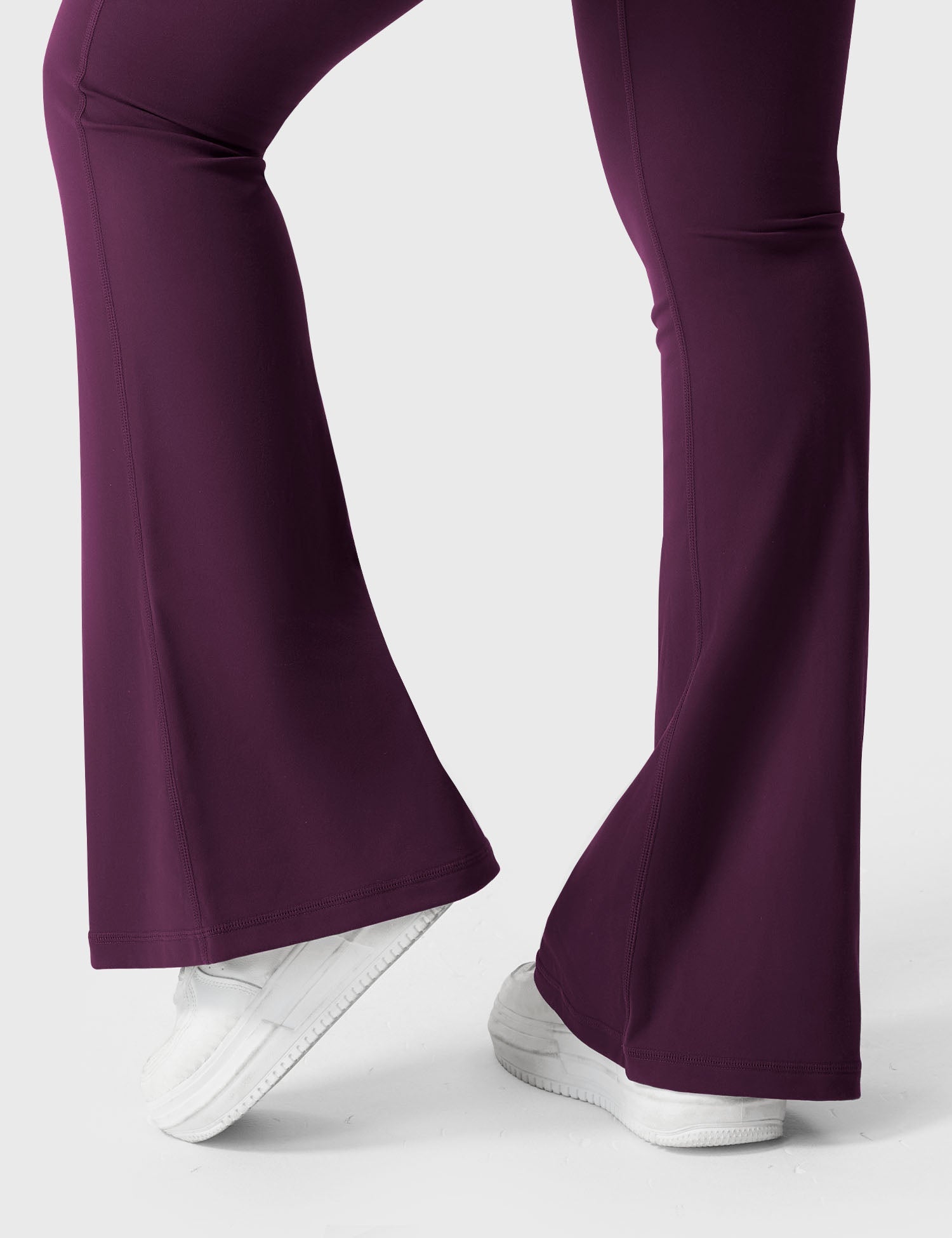 Yeoreo Brittany Flared Leggings with Pockets