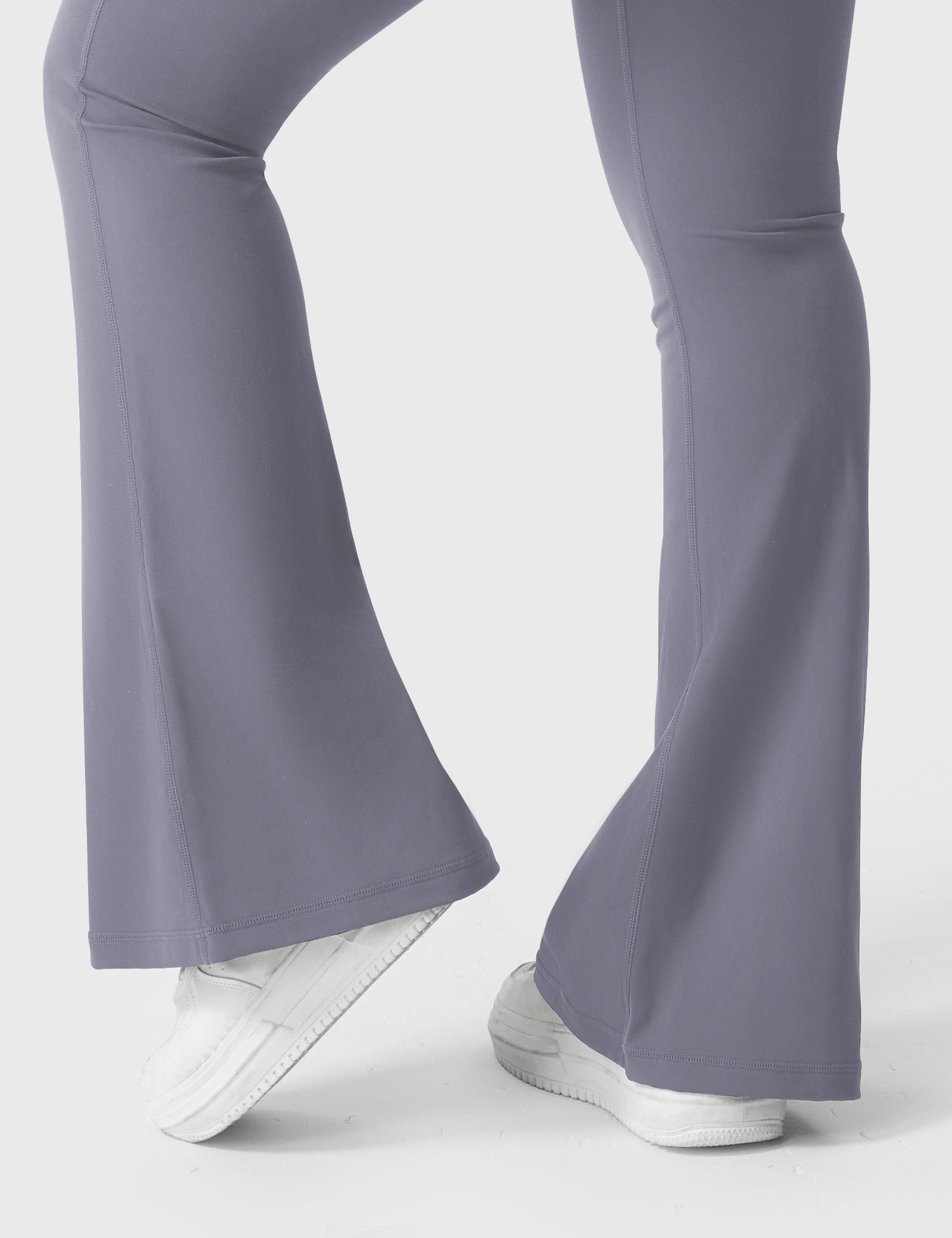 Yeoreo Brittany Flared Leggings with Pockets