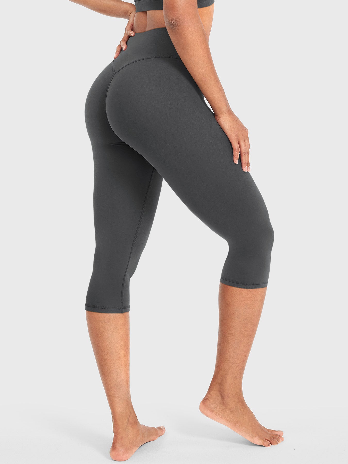 Yeoreo Nailly Capri Leggings
