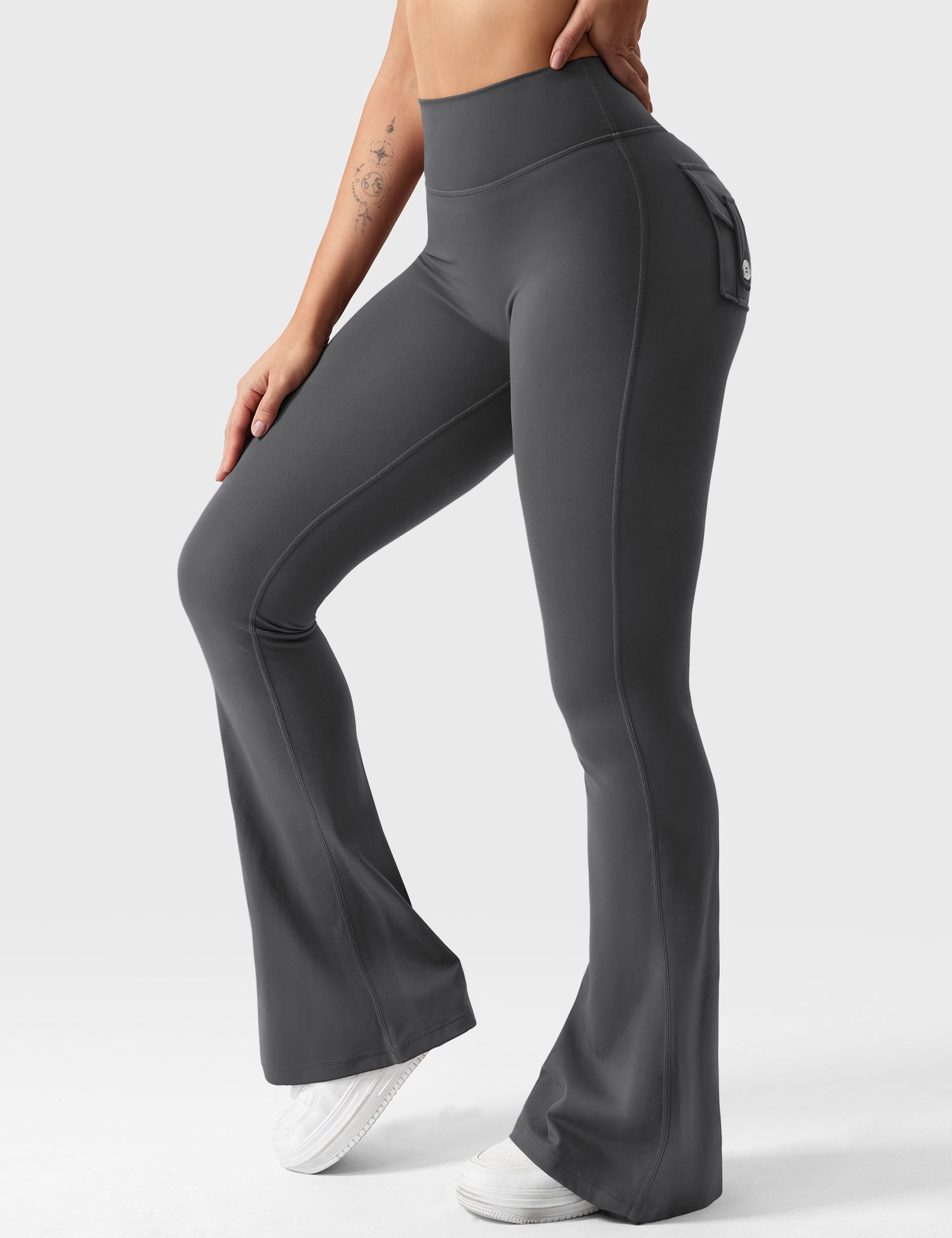 Yeoreo Brittany 30" Flared Leggings with Pockets