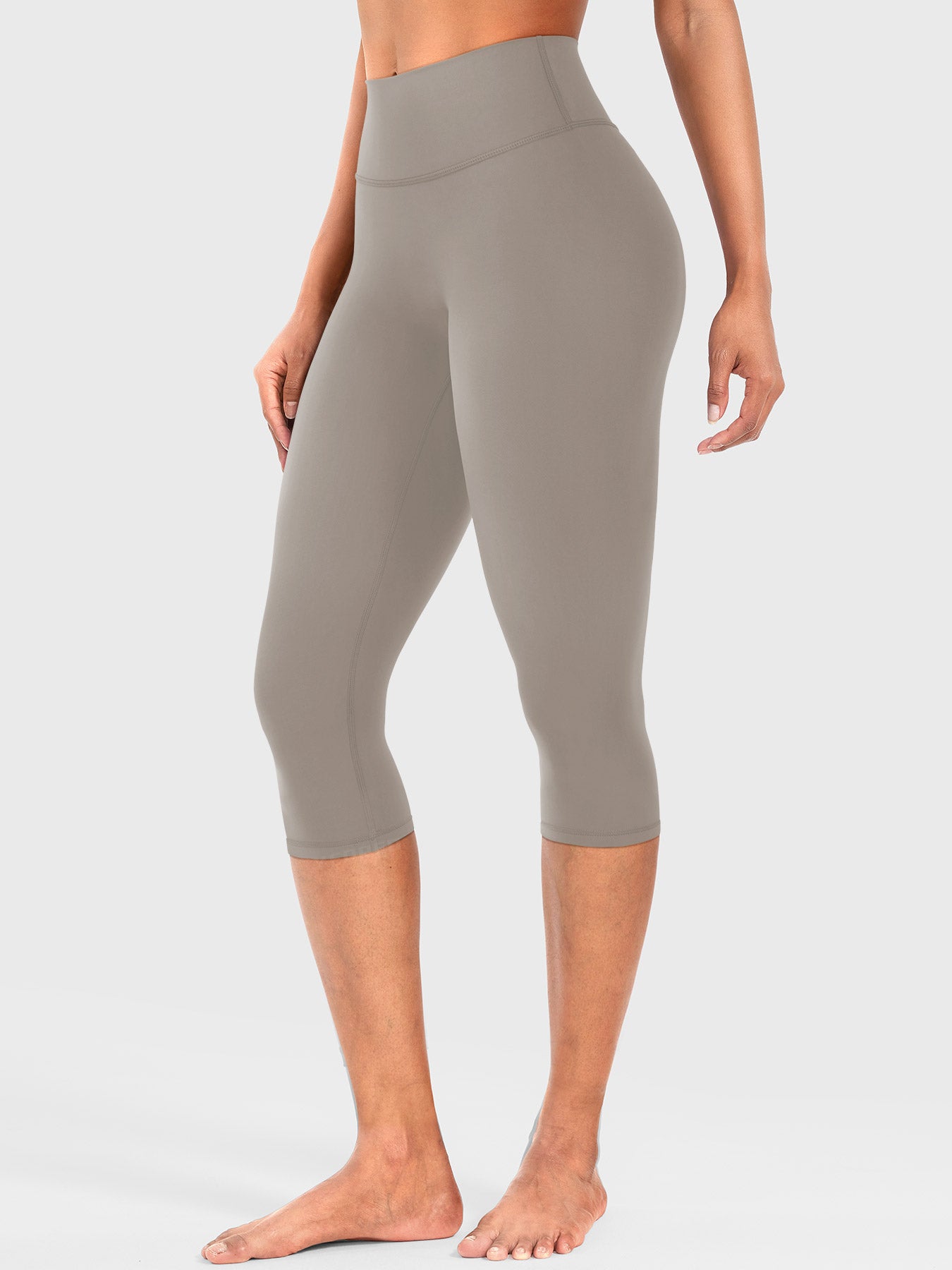 Yeoreo Nailly Capri Leggings