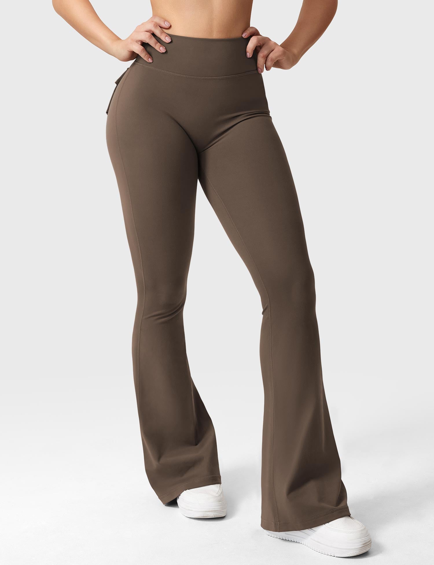 Yeoreo Brittany Flared Leggings with Pockets
