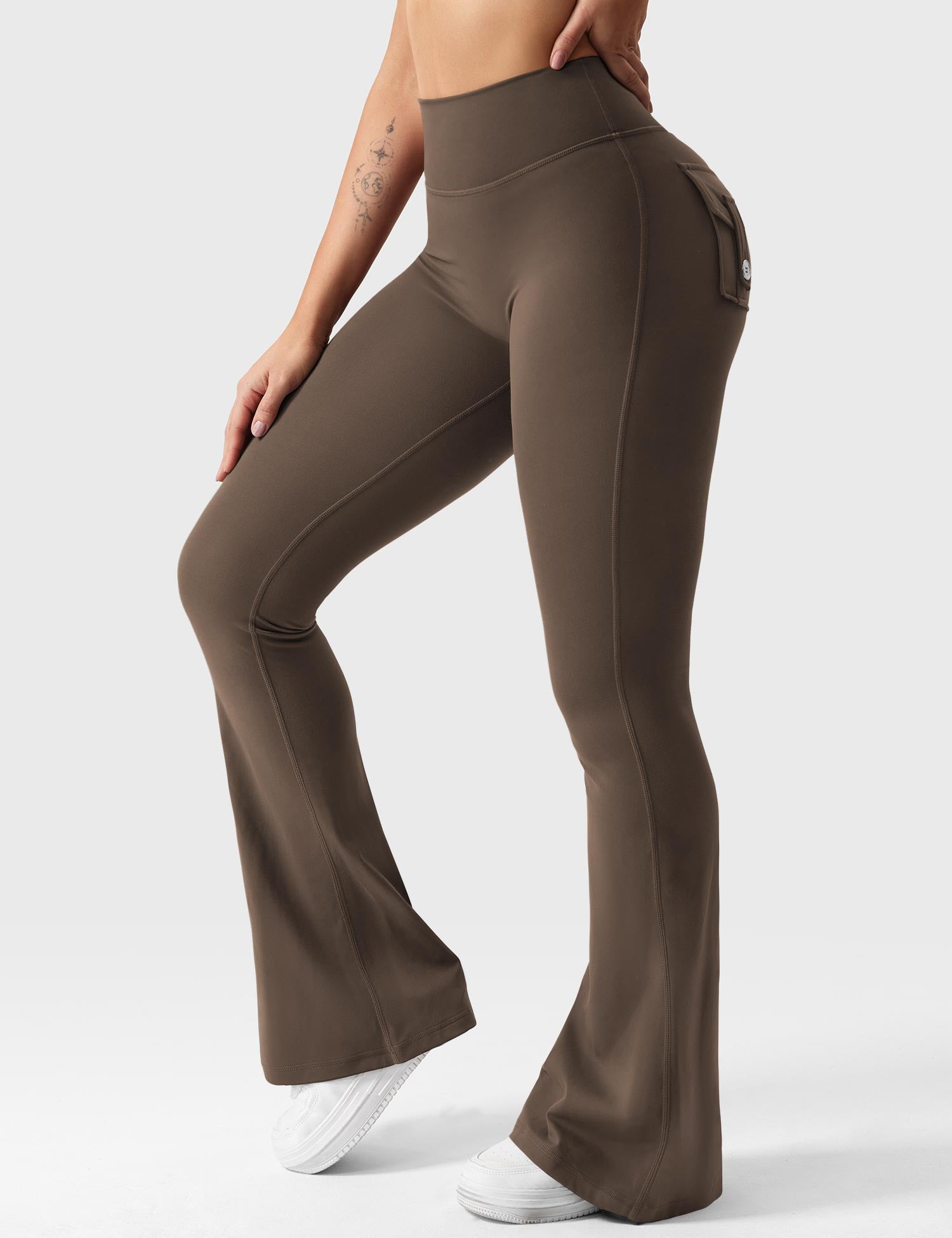 Yeoreo Brittany 30" Flared Leggings with Pockets
