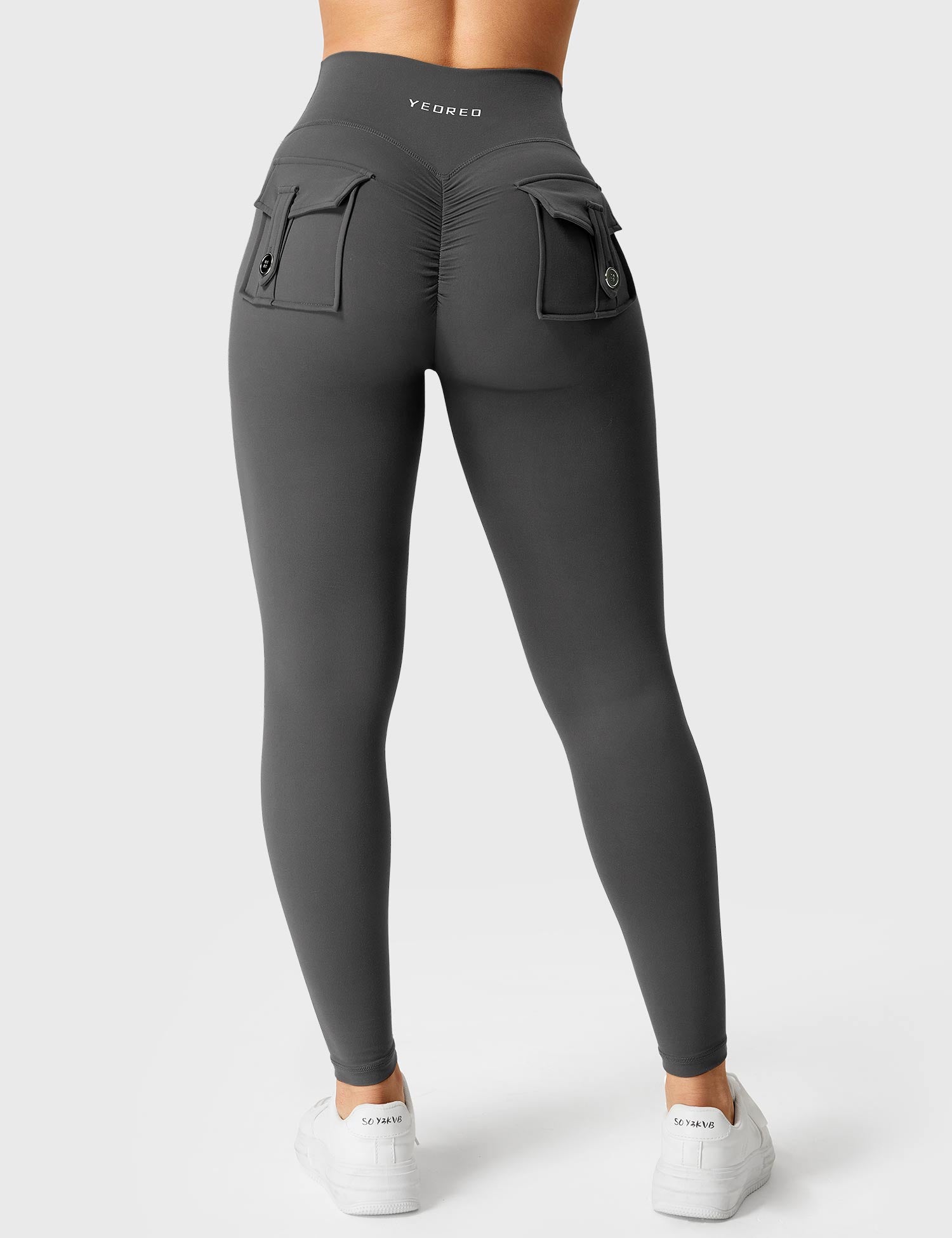 Yeoreo V-waistband Charm Leggings
