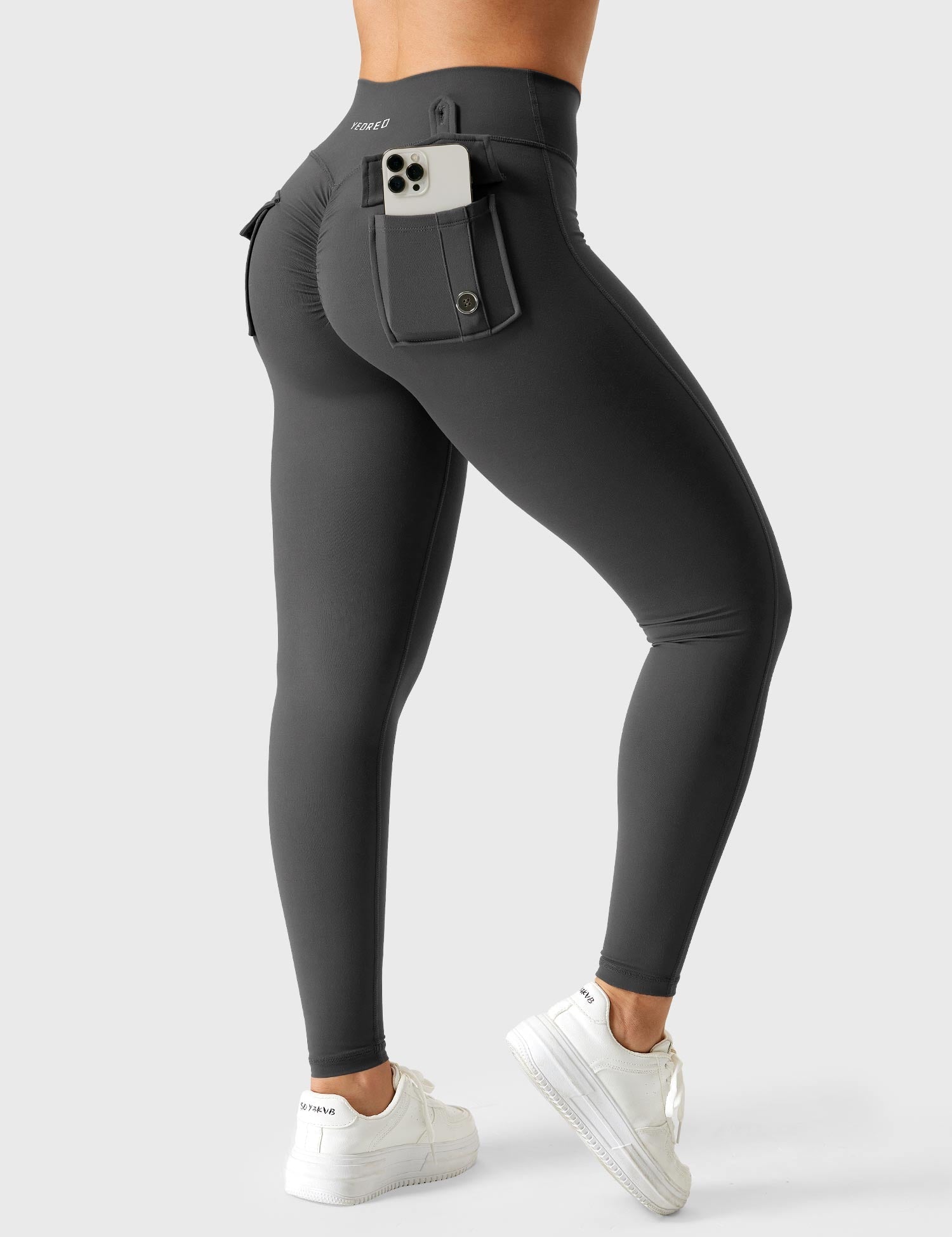 Yeoreo V-waistband Charm Leggings