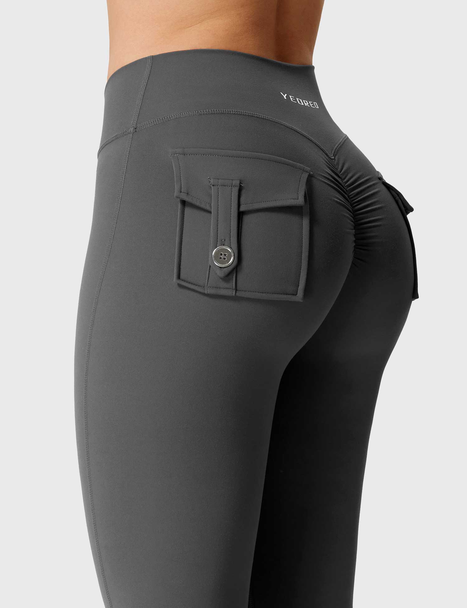 Yeoreo V-waistband Charm Leggings