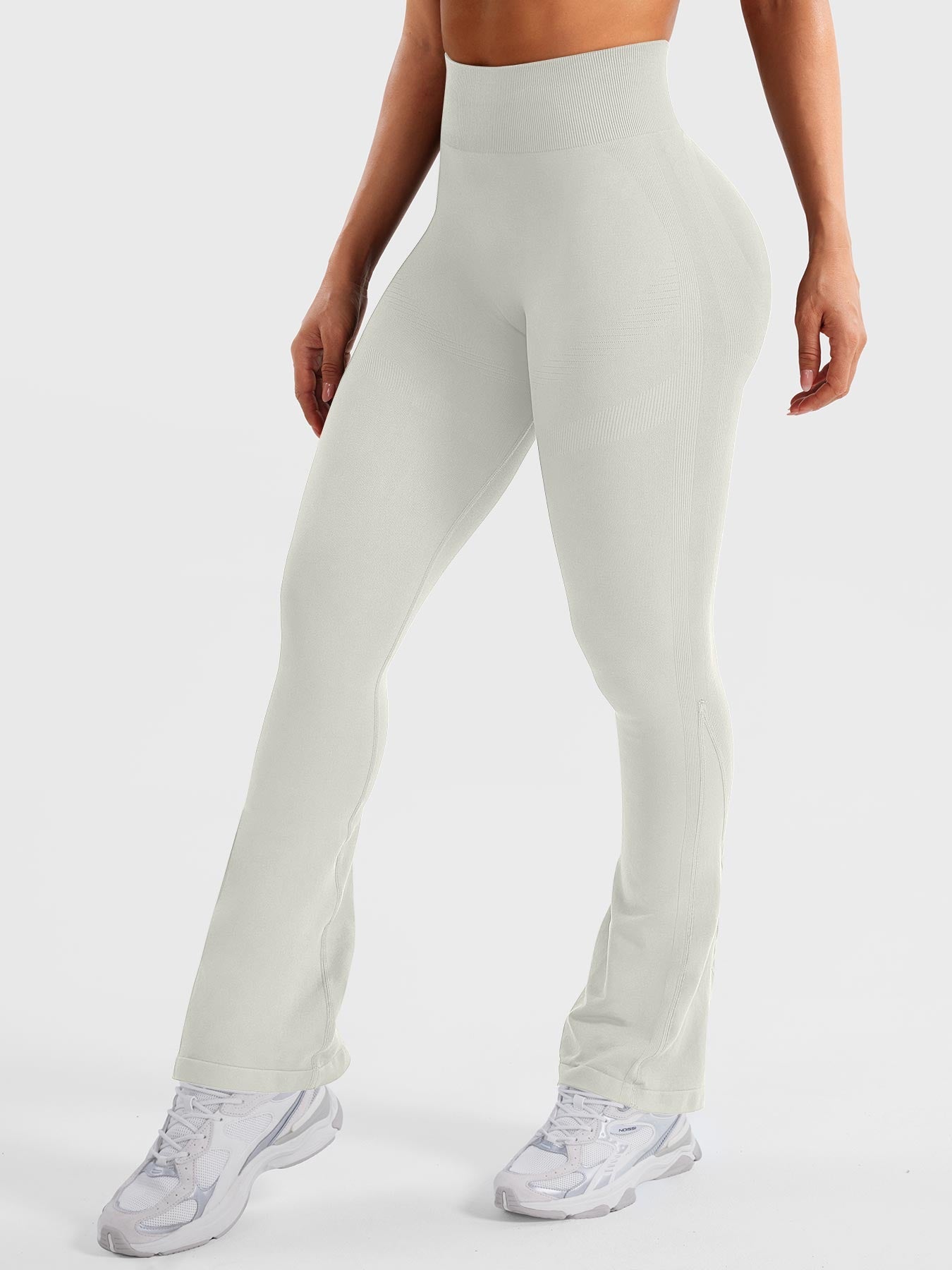 Yeoreo Lilliean 28" Mini Flare Leggings