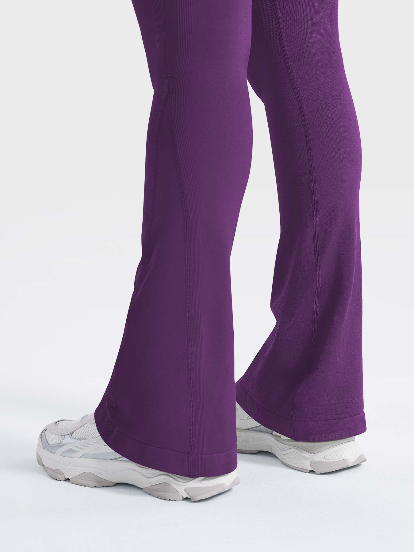 Yeoreo Lilliean 29.5" Mini Flare Leggings