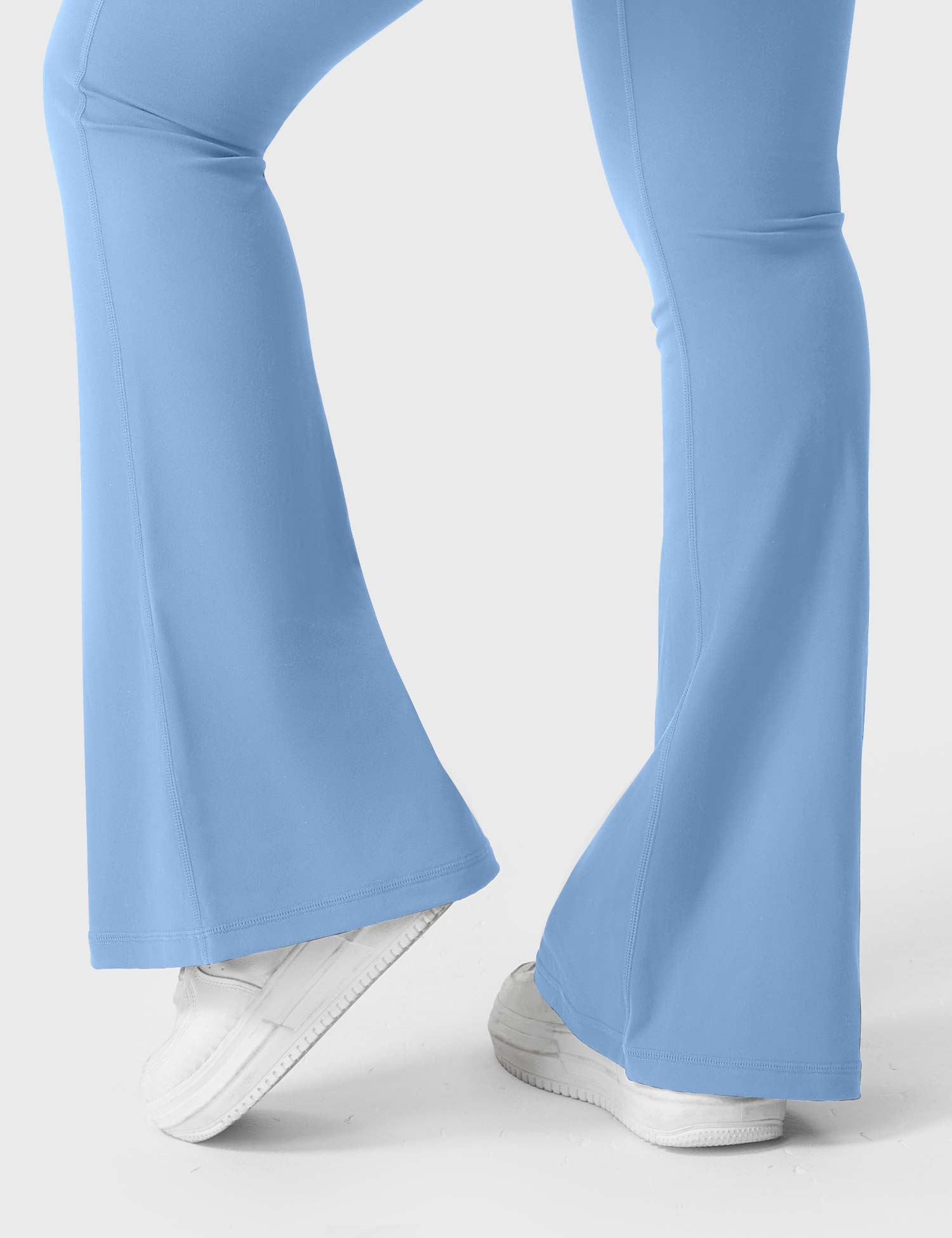 Yeoreo Brittany Flared Leggings with Pockets