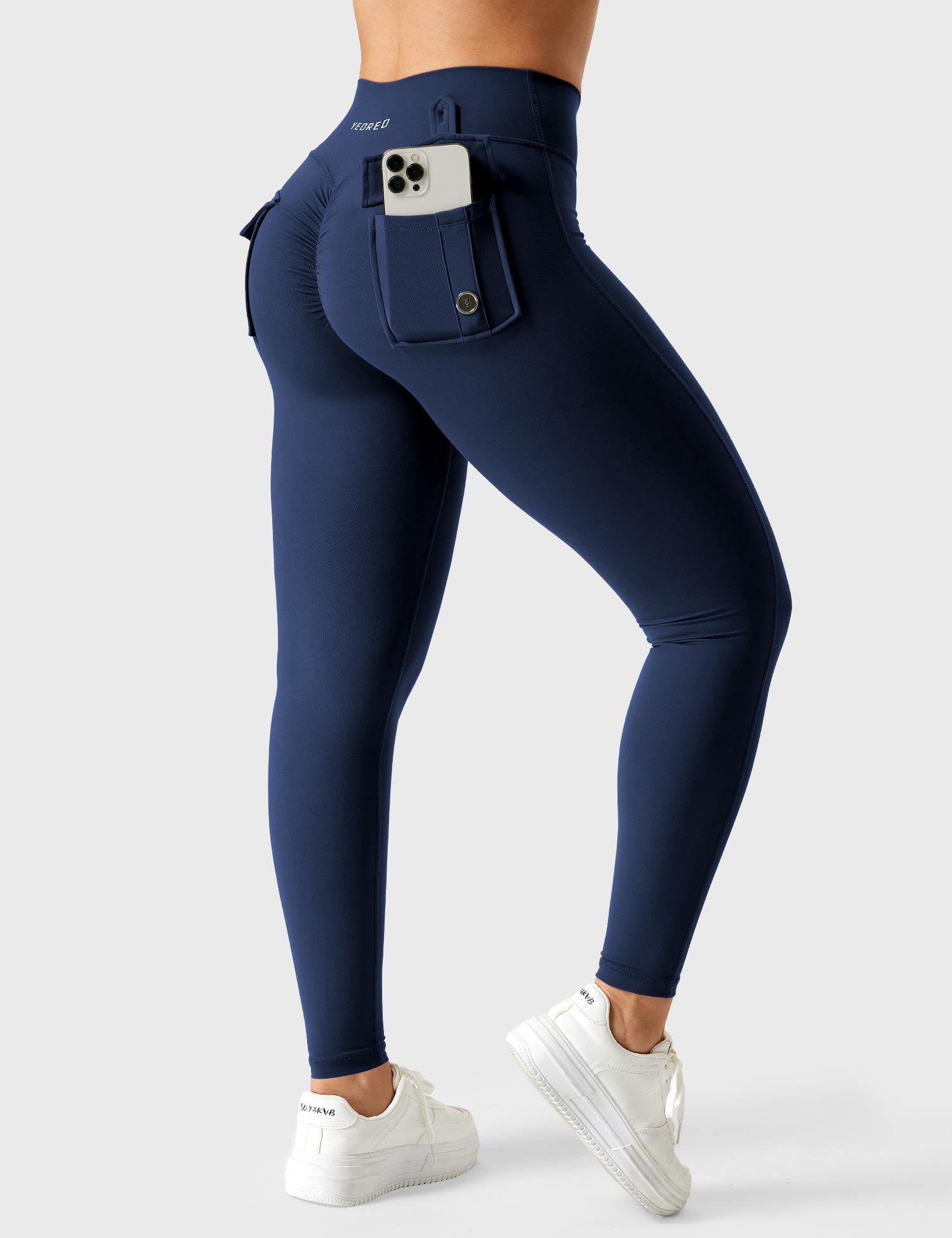 Yeoreo V-waistband Charm Leggings