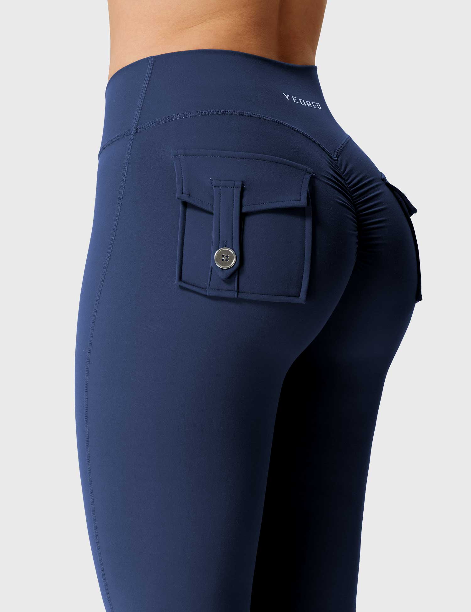 Yeoreo V-waistband Charm Leggings